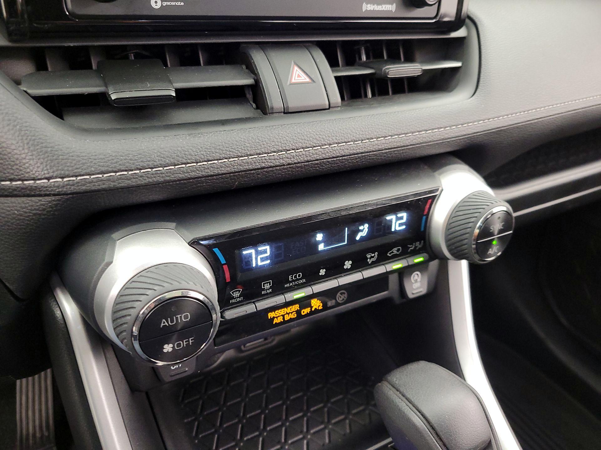 Thumbnail: 2021 Toyota RAV4 - 16