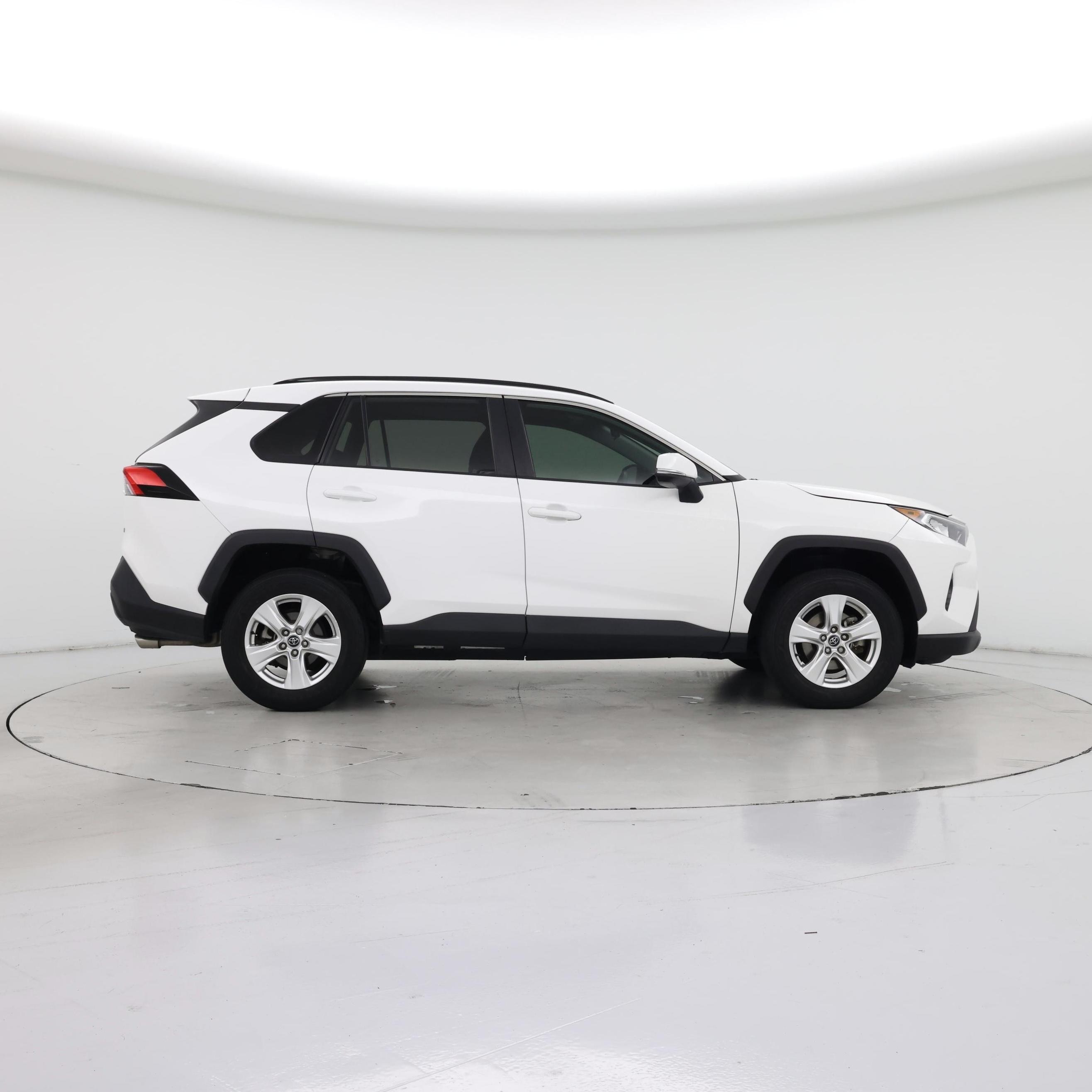 Thumbnail: 2021 Toyota RAV4 - 7