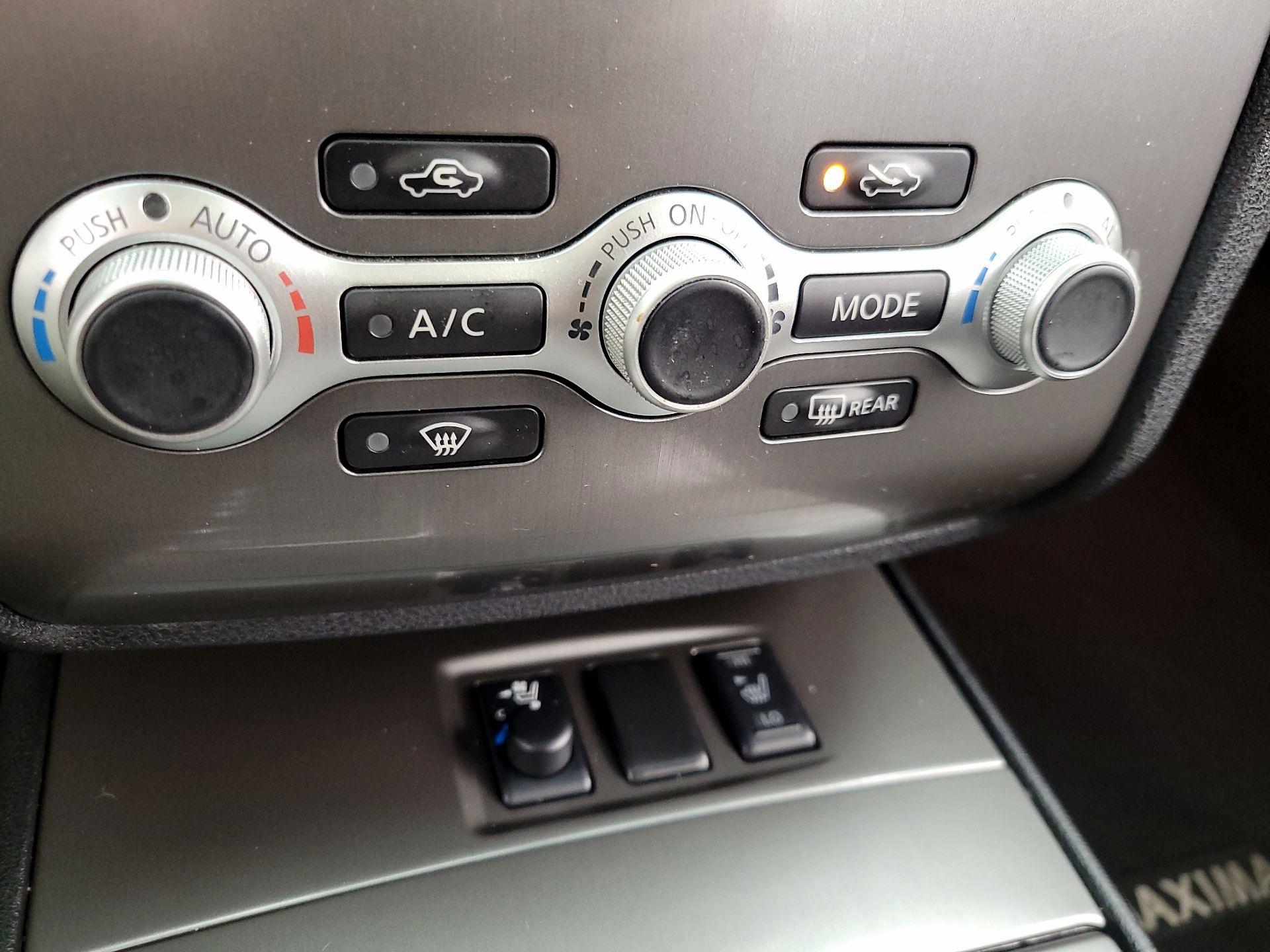 Thumbnail: 2014 Nissan Maxima - 17