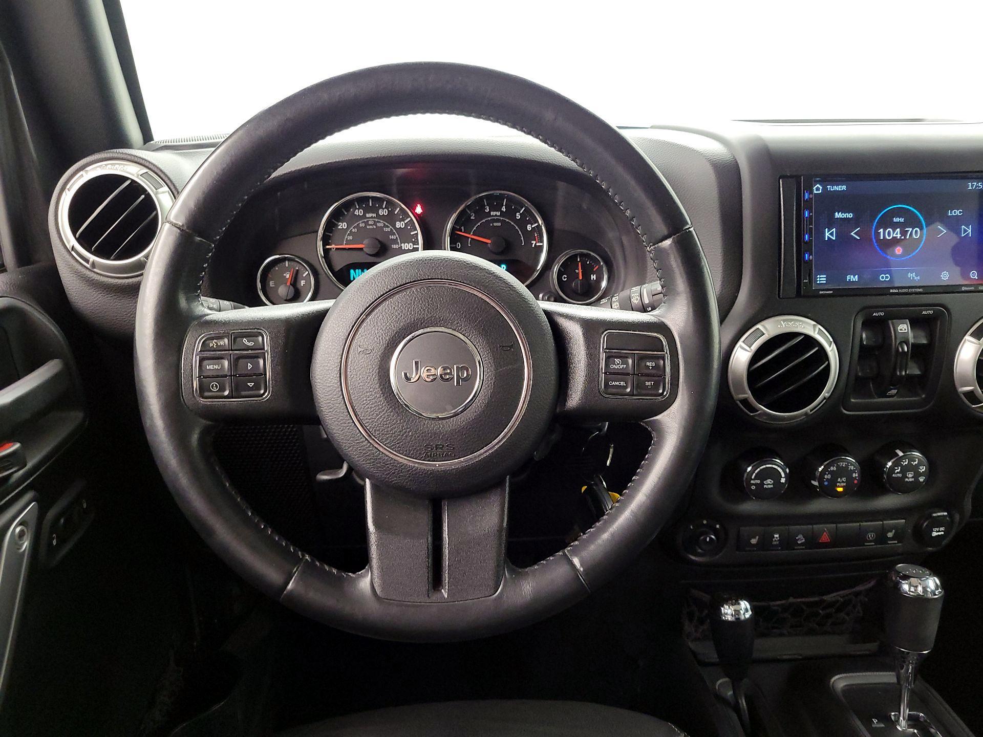 Thumbnail: 2017 Jeep Wrangler - 10
