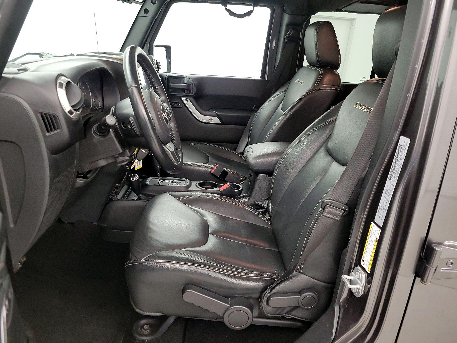 Thumbnail: 2017 Jeep Wrangler - 11