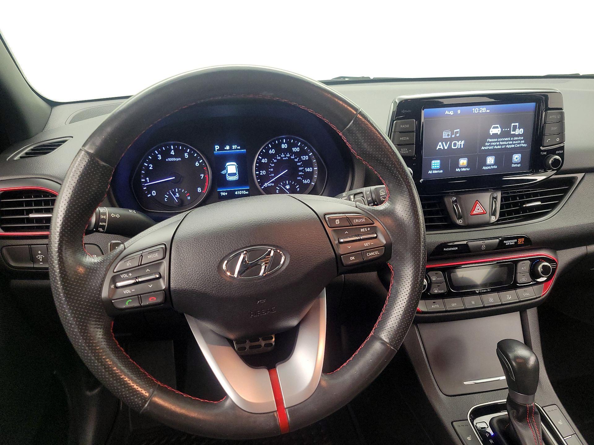 Thumbnail: 2018 Hyundai Elantra - 10