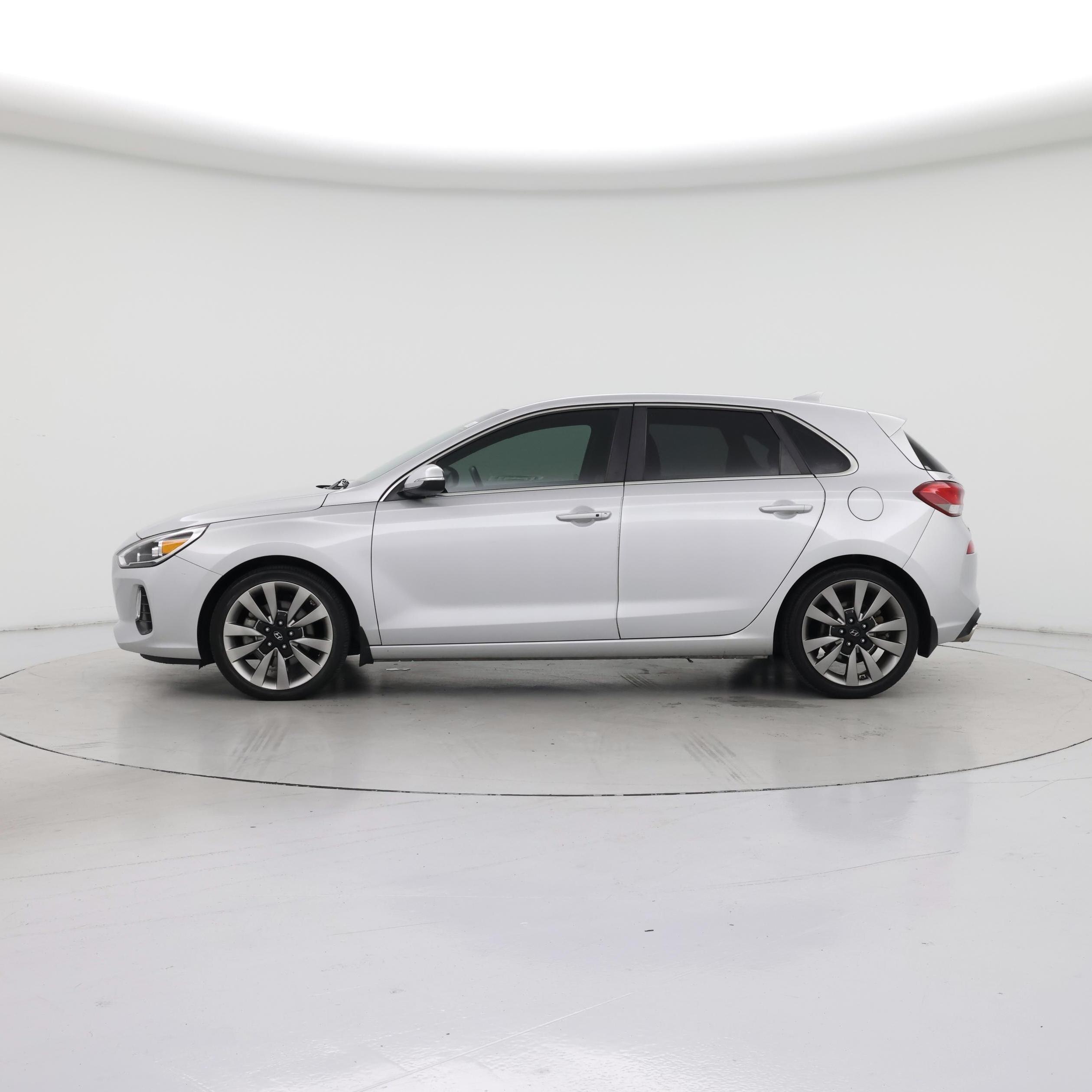 Thumbnail: 2018 Hyundai Elantra - 3
