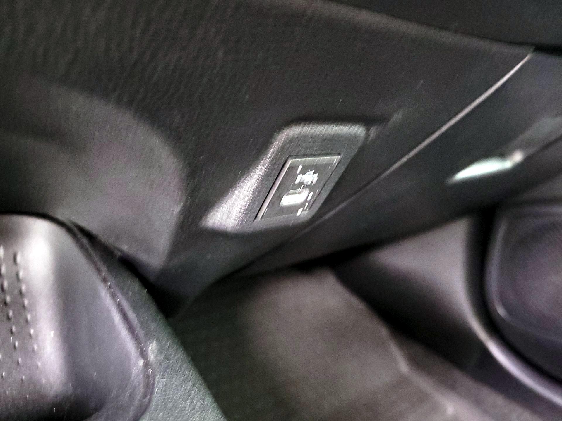Thumbnail: 2023 Toyota Corolla - 18