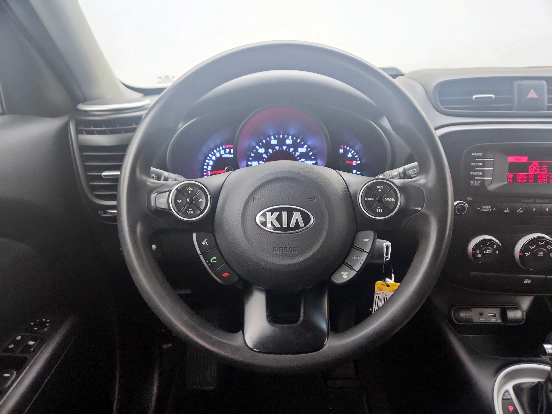 Thumbnail: 2016 Kia Soul - 10
