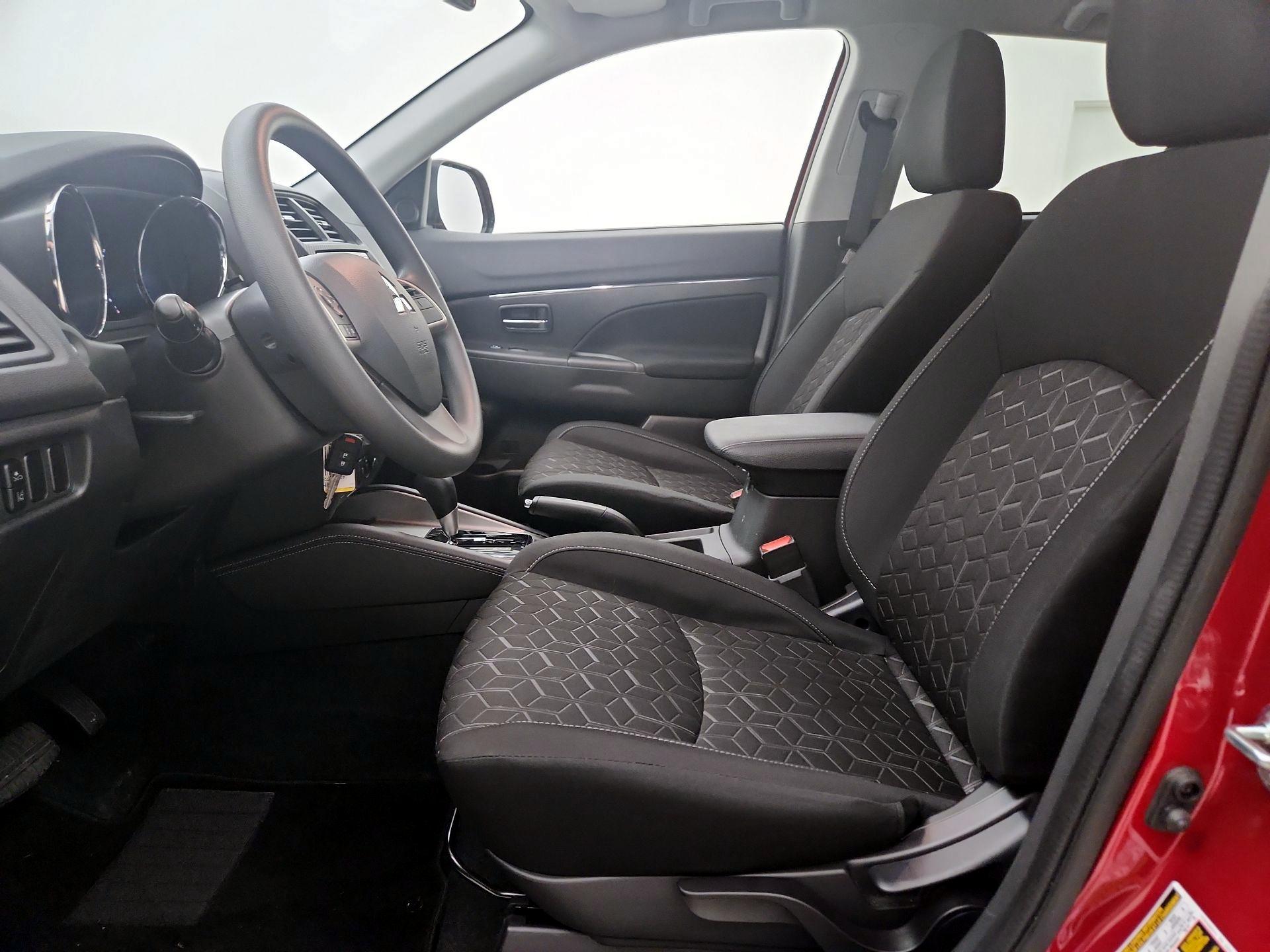 Thumbnail: 2024 Mitsubishi Outlander Sport - 11