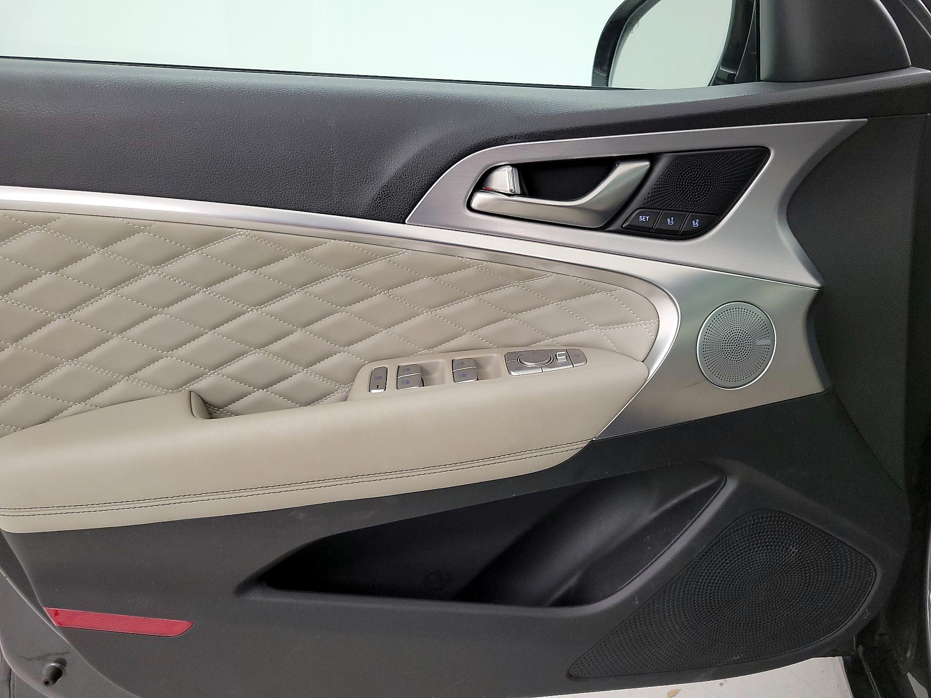 Thumbnail: 2019 Genesis G70 - 12
