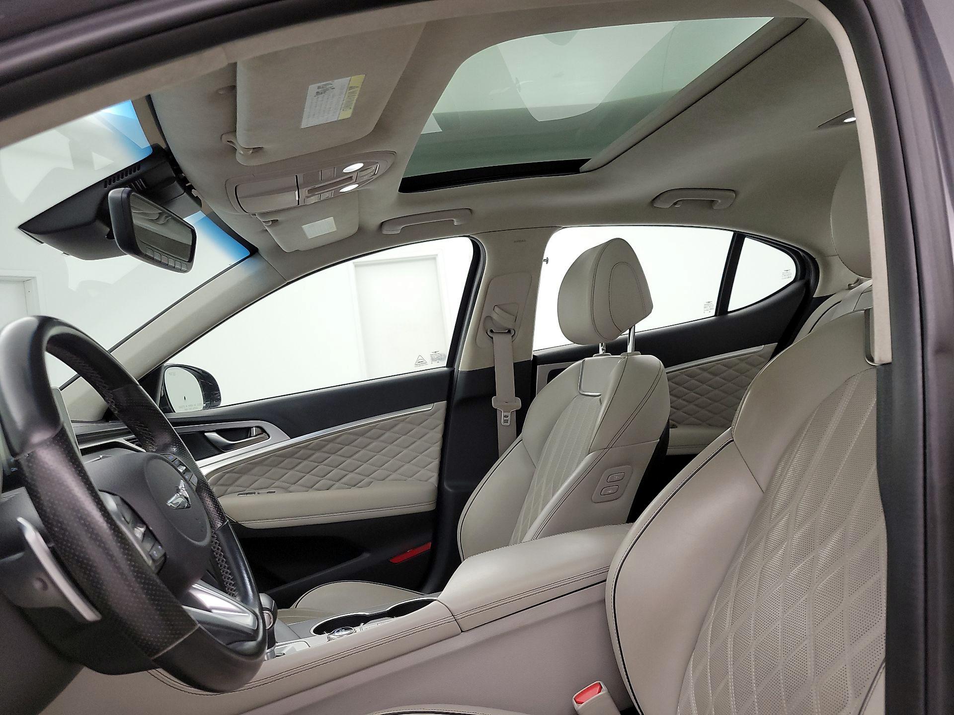 Thumbnail: 2019 Genesis G70 - 19