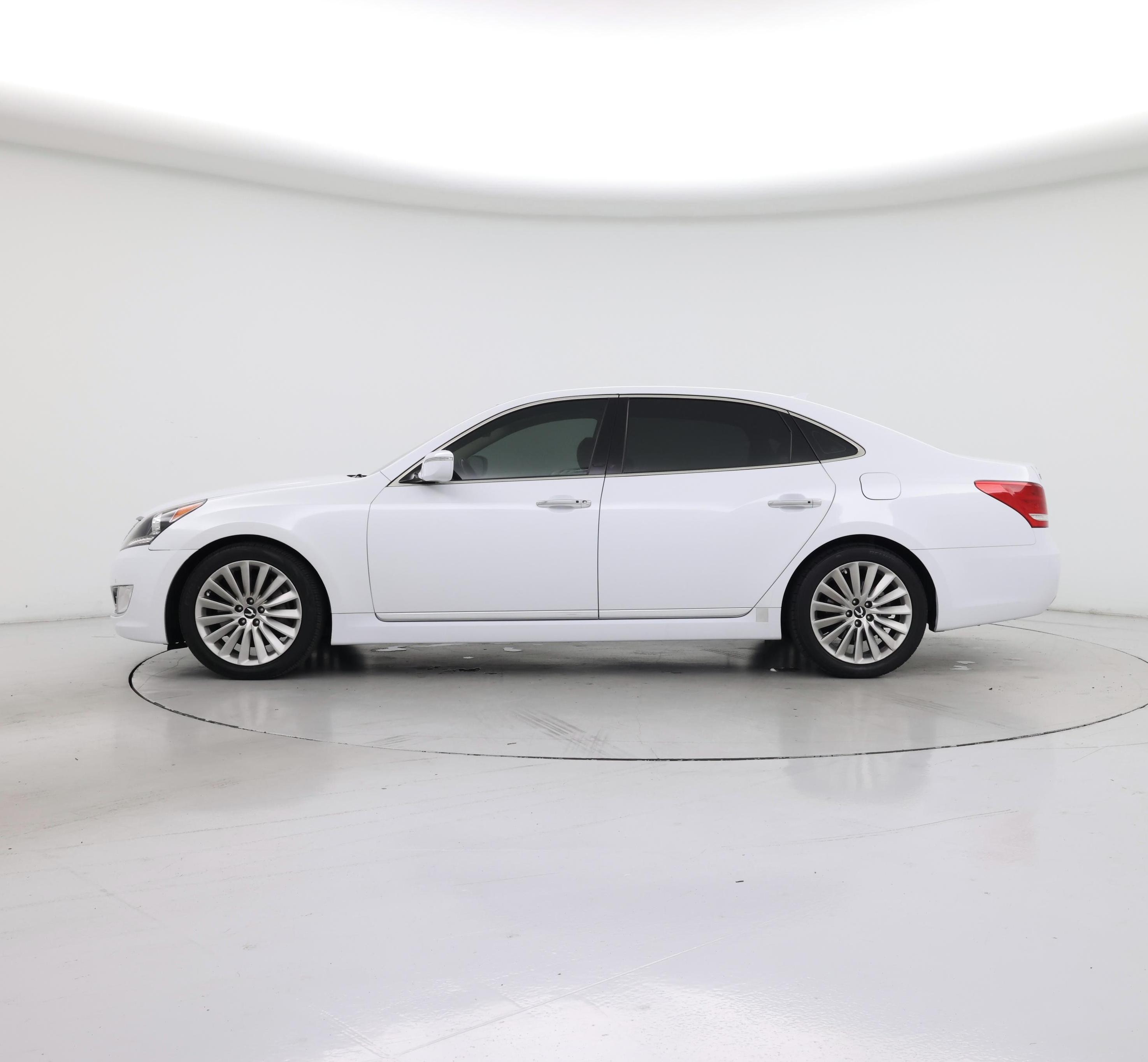 Thumbnail: 2015 Hyundai Equus - 3