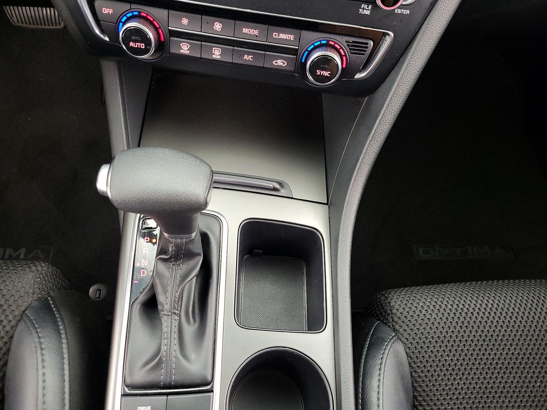 Thumbnail: 2019 Kia Optima - 17