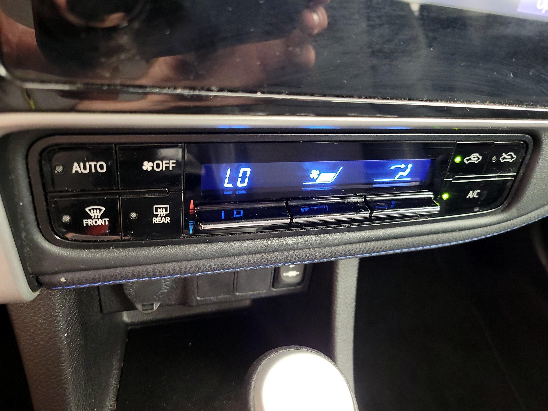 Thumbnail: 2019 Toyota Corolla - 16