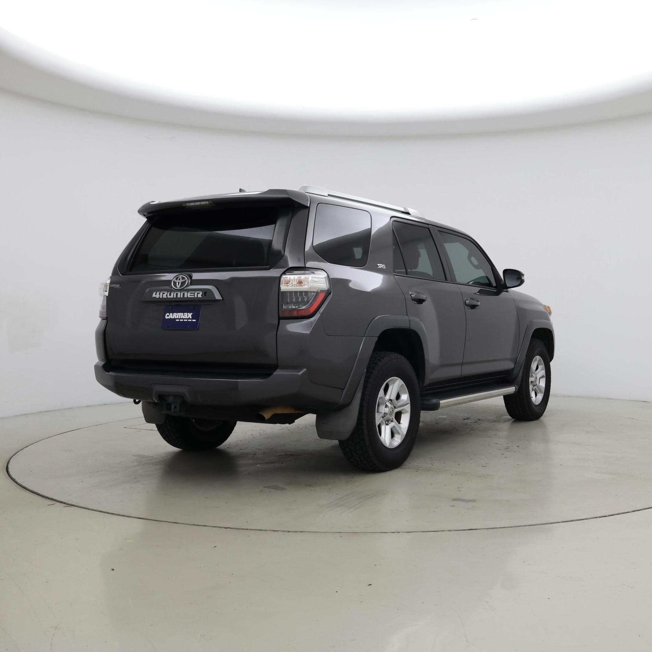Thumbnail: 2017 Toyota 4Runner - 8