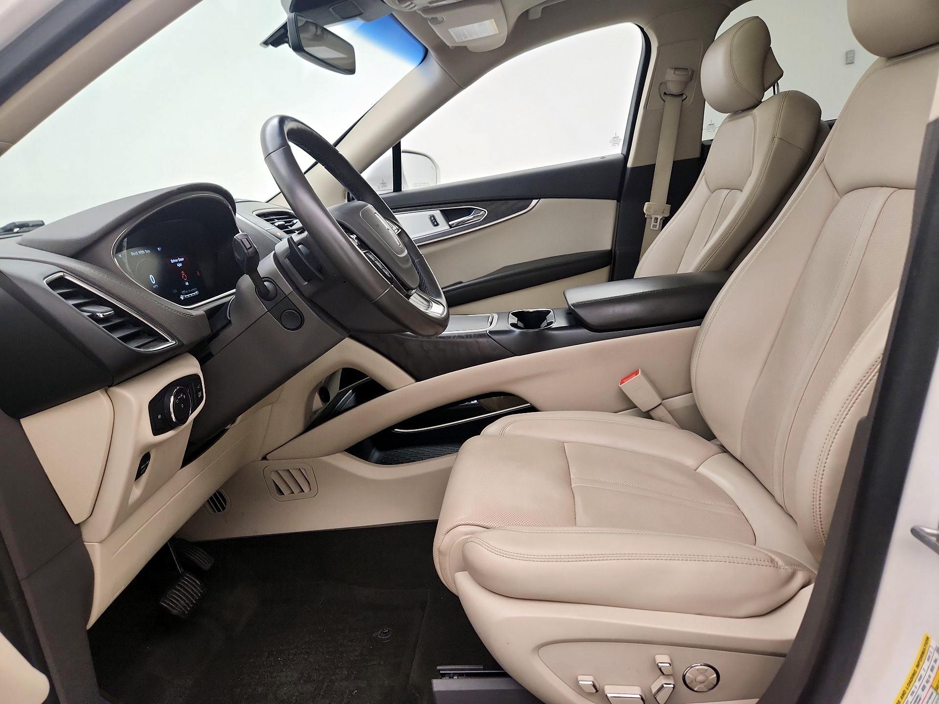 Thumbnail: 2019 Lincoln Nautilus - 11