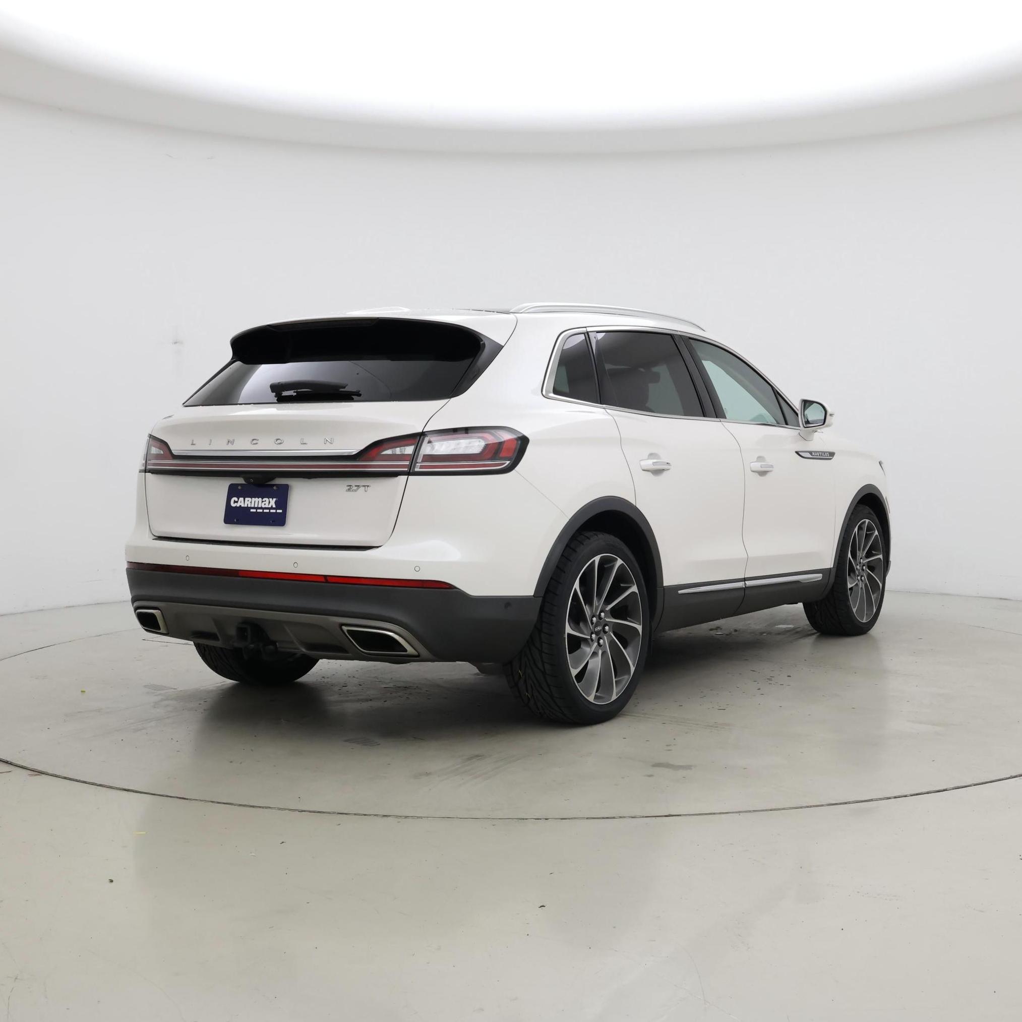 Thumbnail: 2019 Lincoln Nautilus - 8