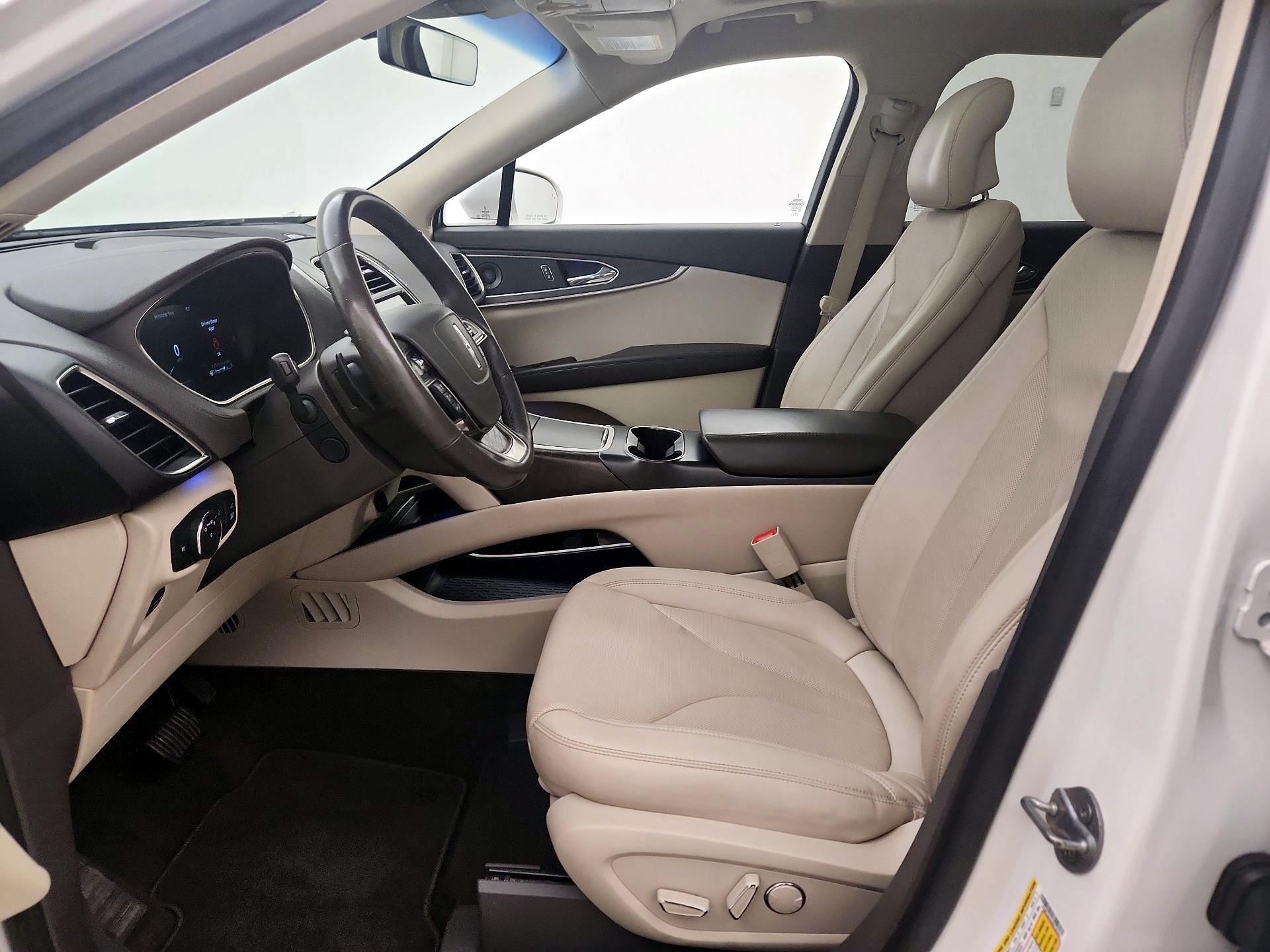 Thumbnail: 2019 Lincoln Nautilus - 11