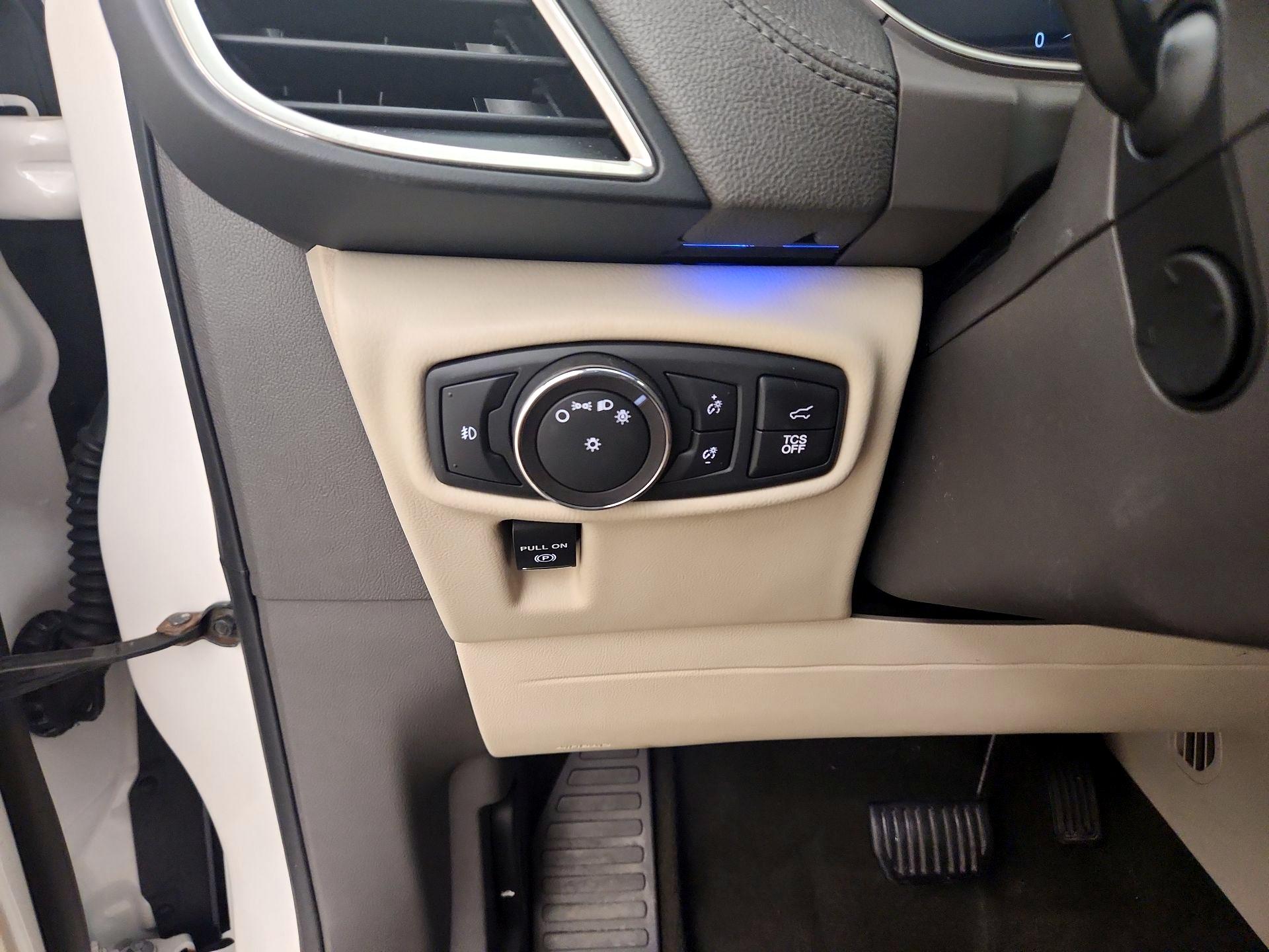 Thumbnail: 2019 Lincoln Nautilus - 13