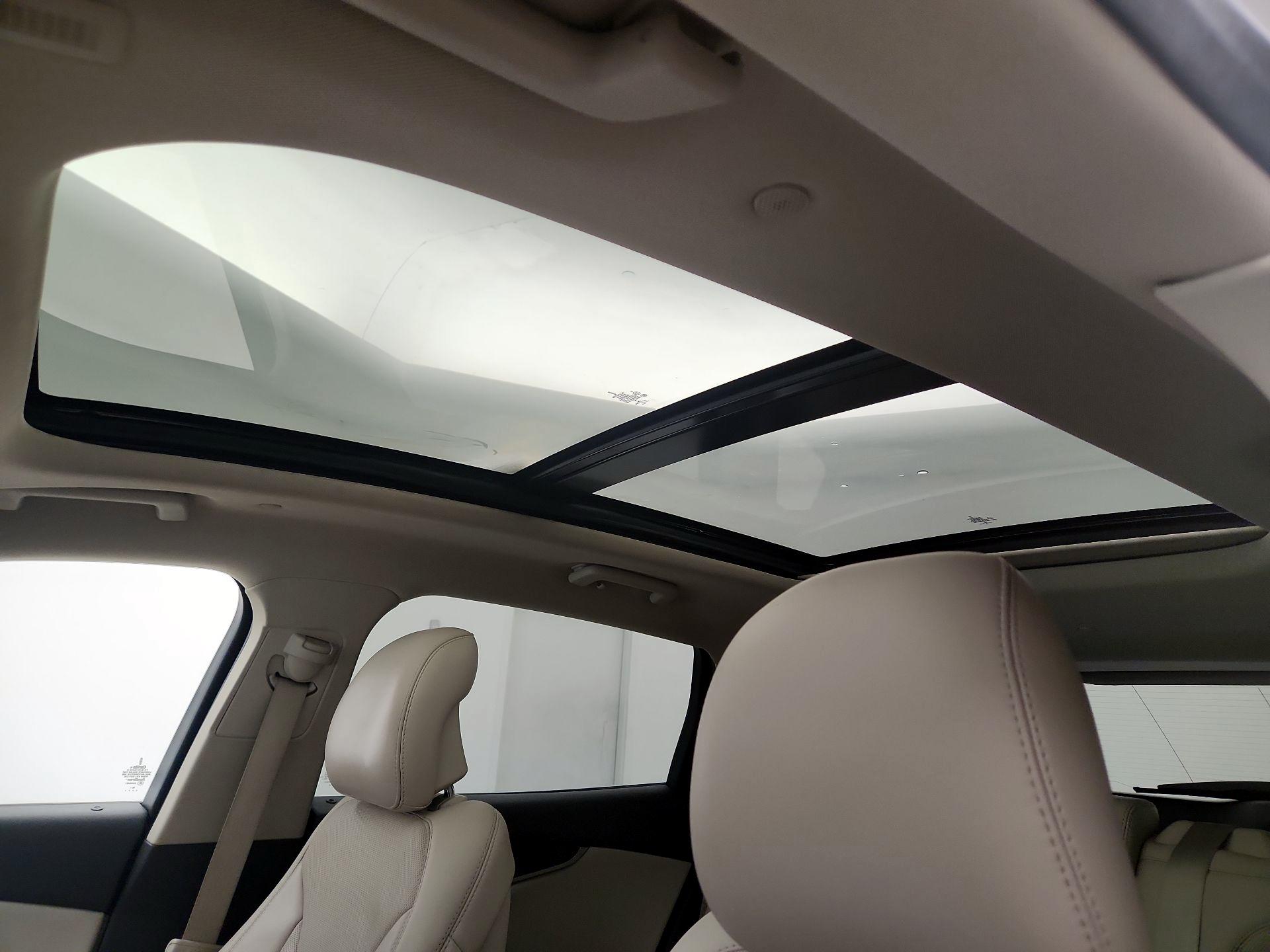 Thumbnail: 2019 Lincoln Nautilus - 20