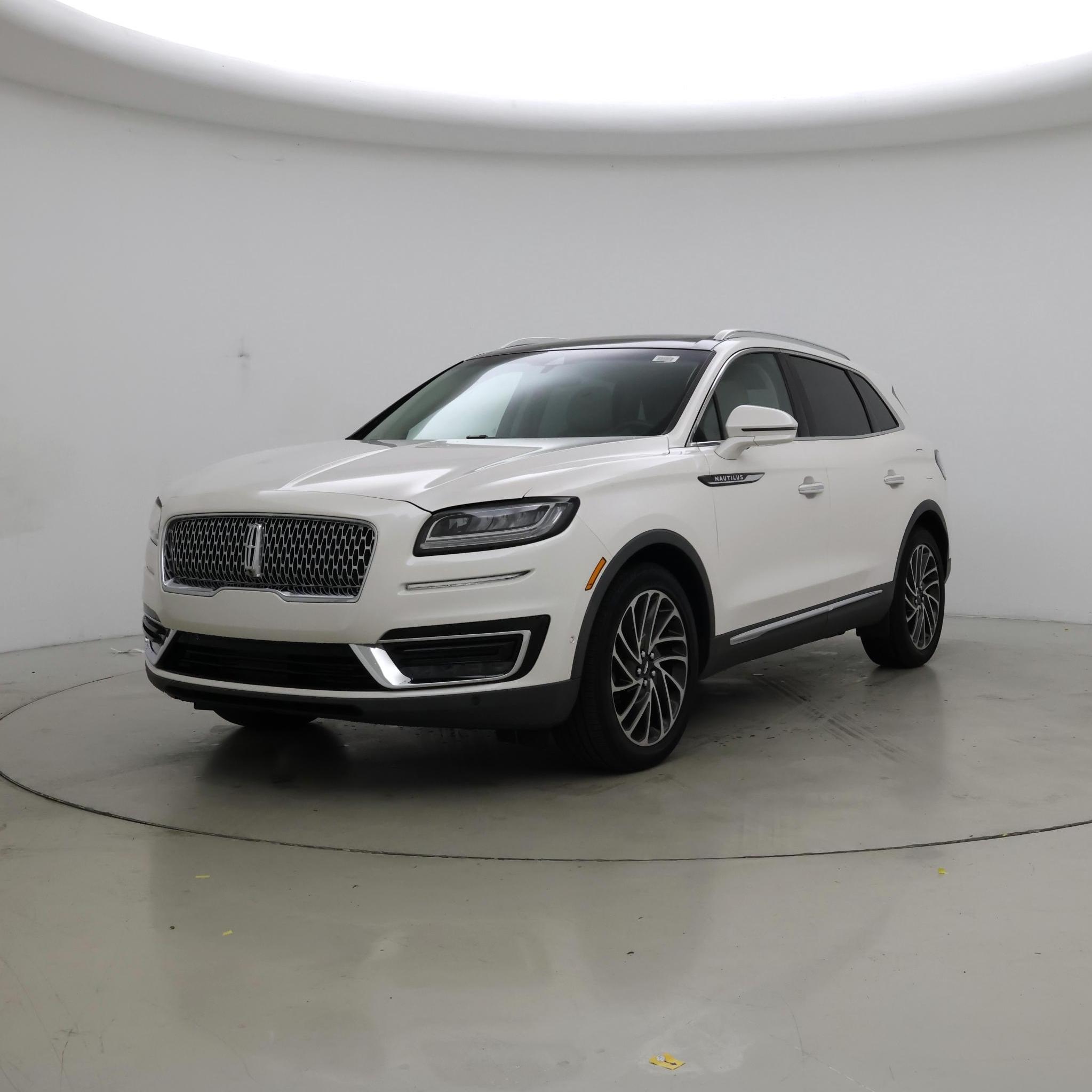 Thumbnail: 2019 Lincoln Nautilus - 4