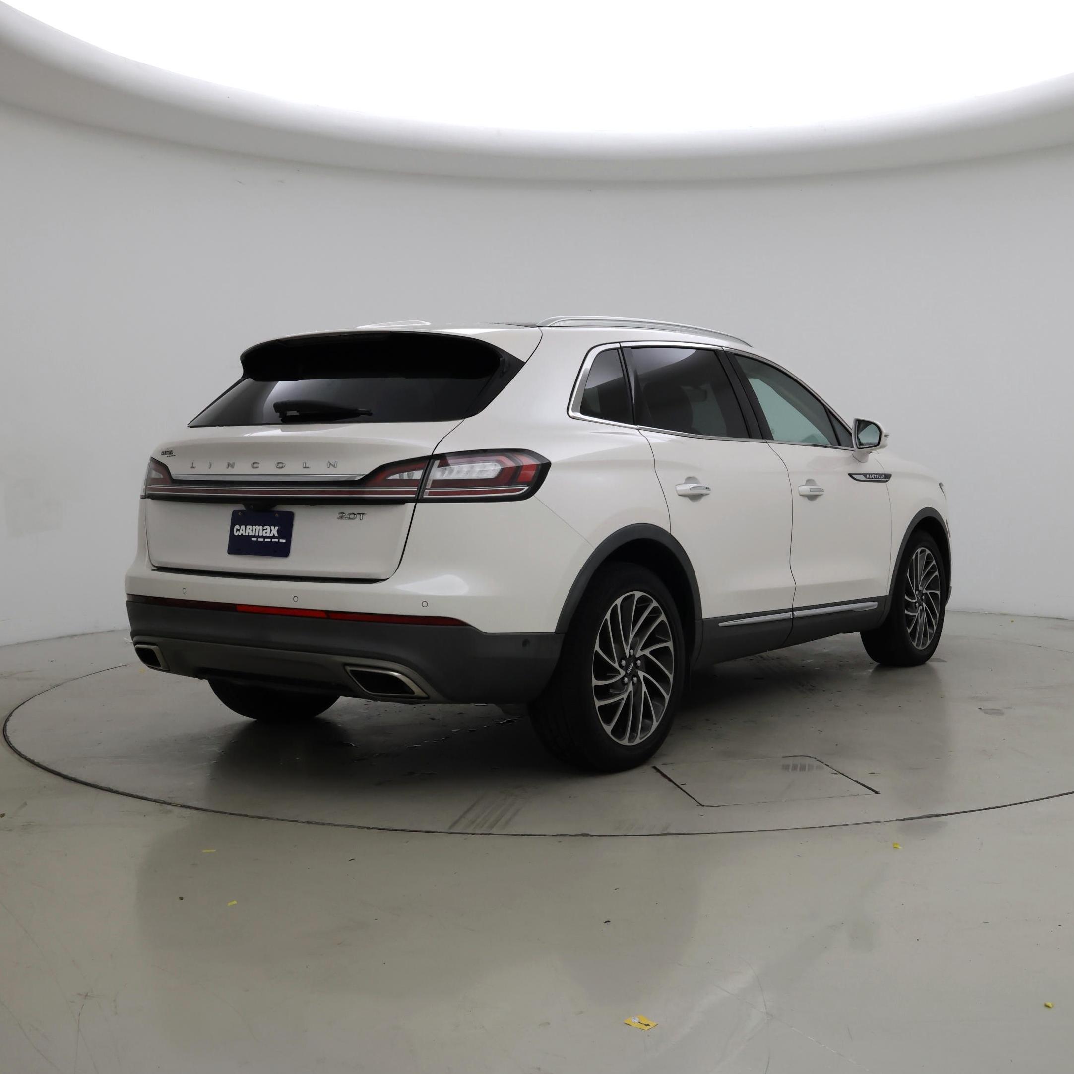 Thumbnail: 2019 Lincoln Nautilus - 8