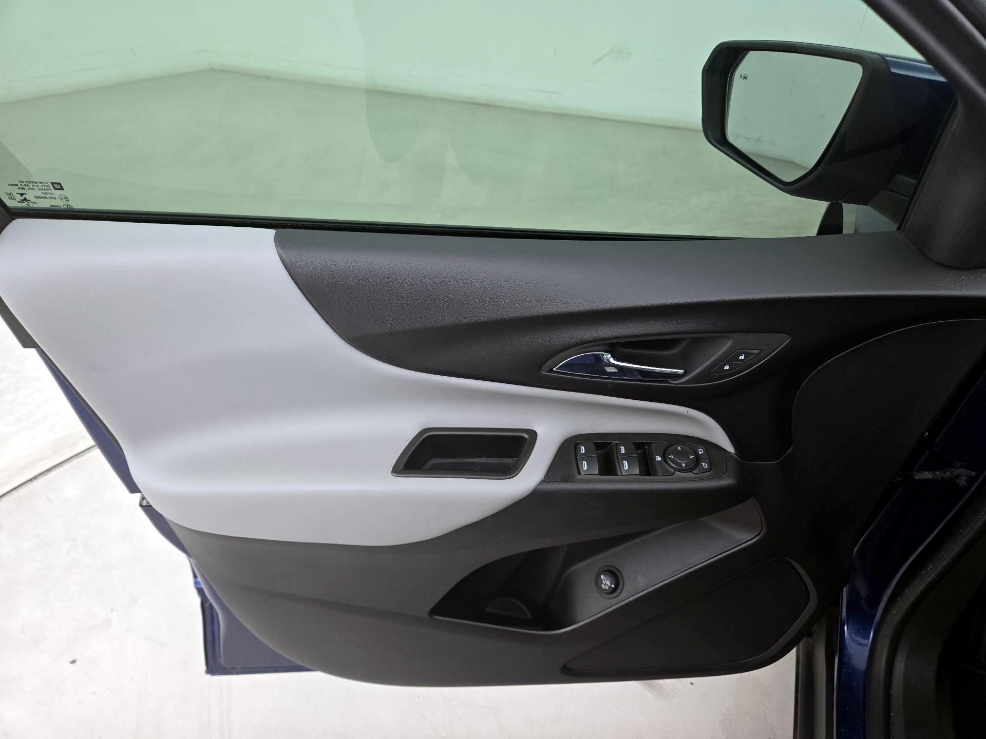 Thumbnail: 2022 Chevrolet Equinox - 12