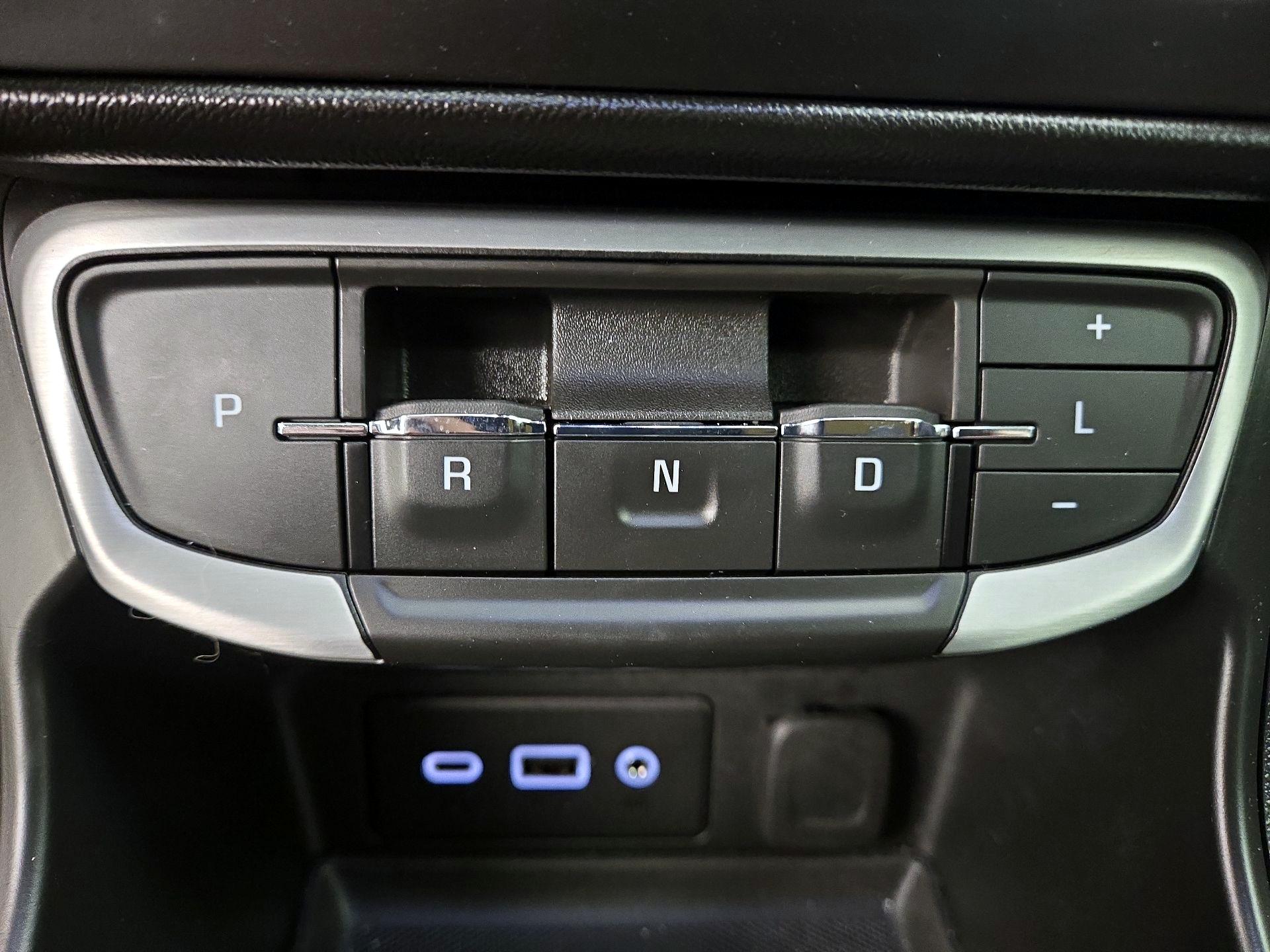 Thumbnail: 2022 GMC Terrain - 17