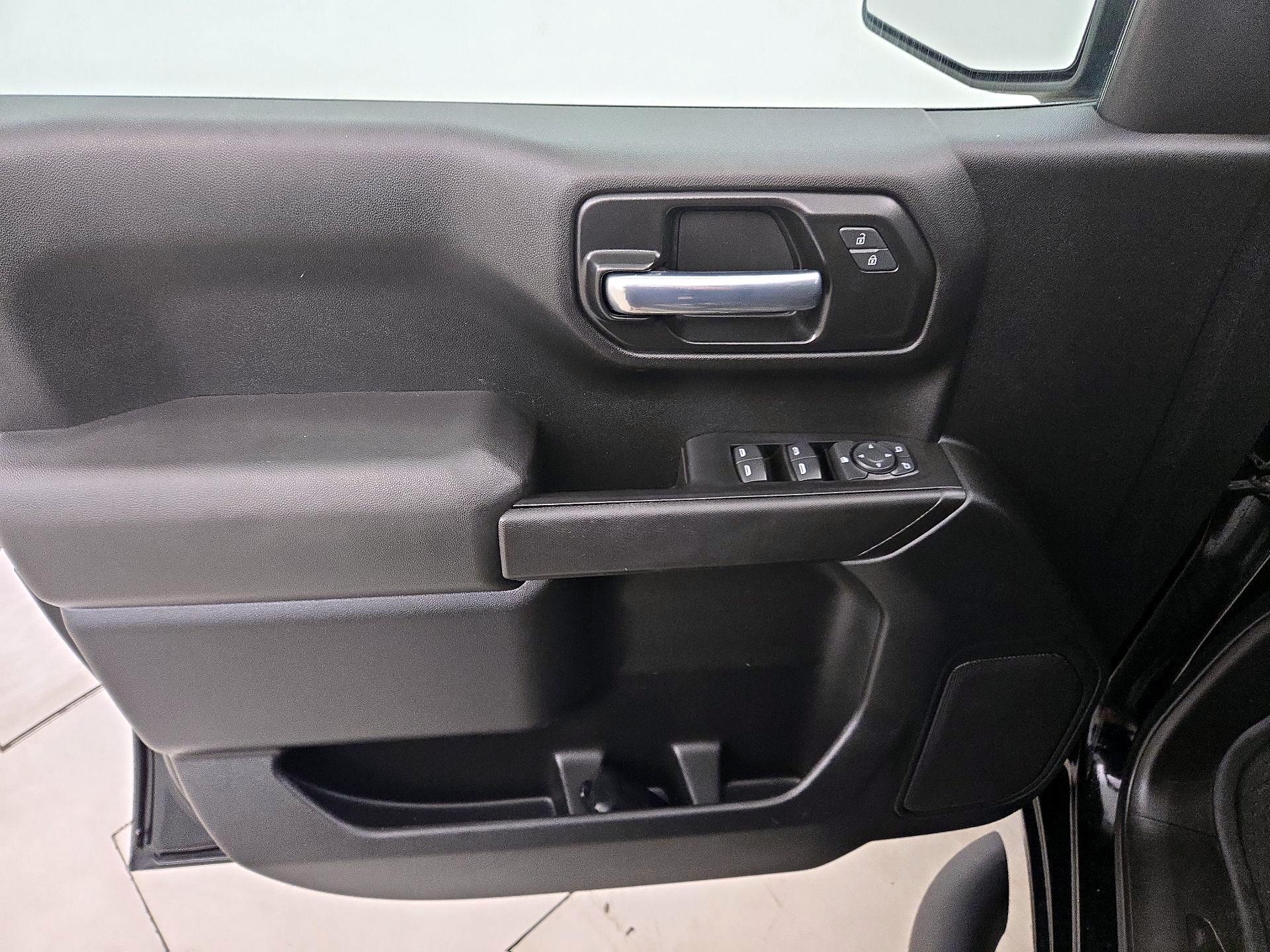 Thumbnail: 2021 Chevrolet Silverado 1500 - 12