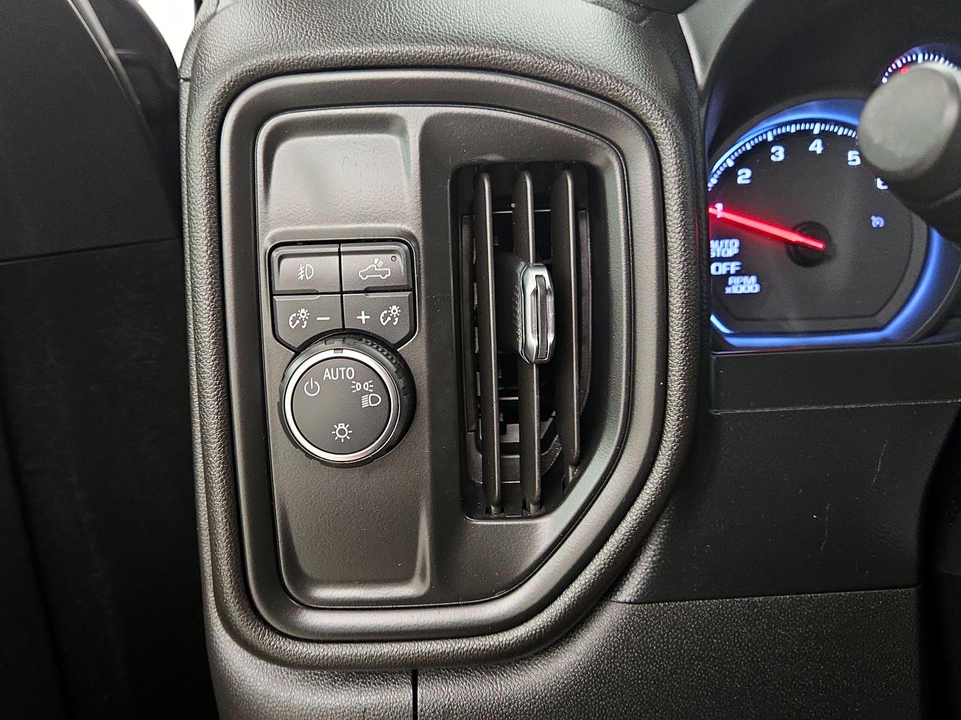 Thumbnail: 2021 Chevrolet Silverado 1500 - 13
