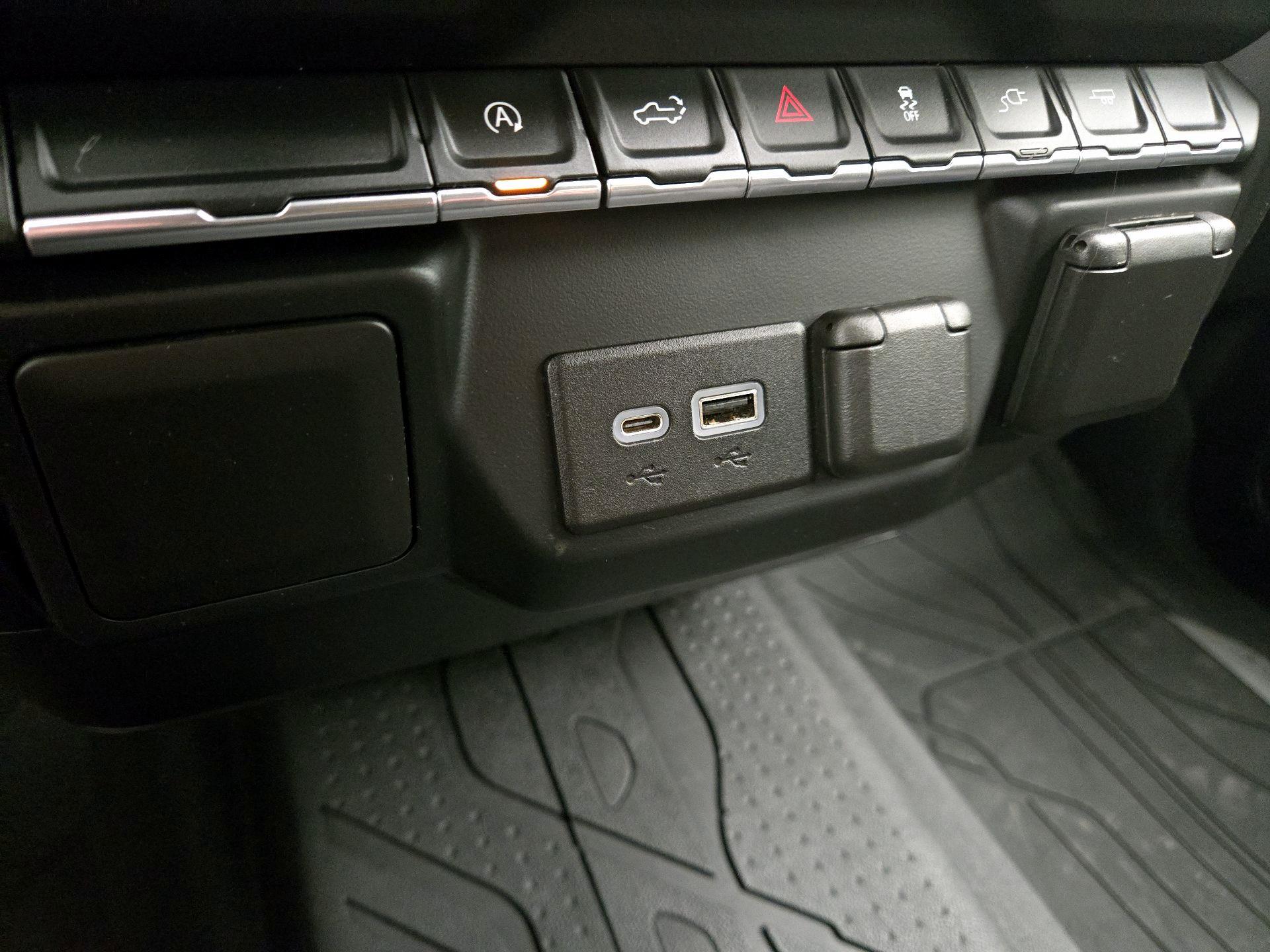 Thumbnail: 2021 Chevrolet Silverado 1500 - 18