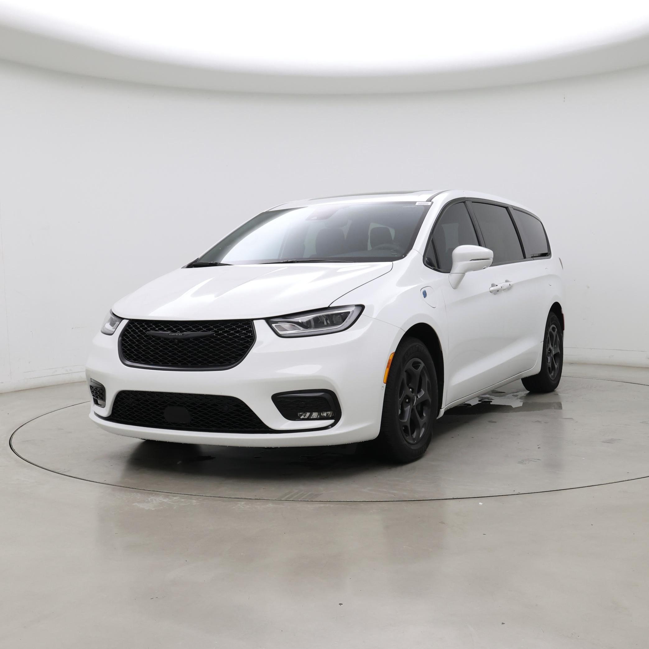 Thumbnail: 2022 Chrysler Pacifica - 4