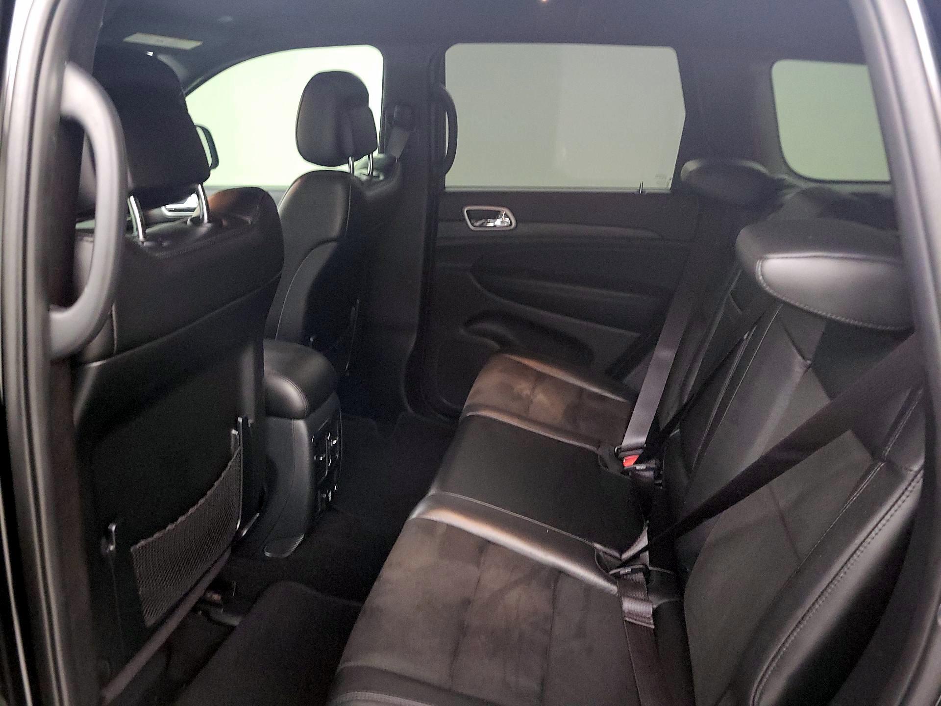 Thumbnail: 2020 Jeep Grand Cherokee - 18
