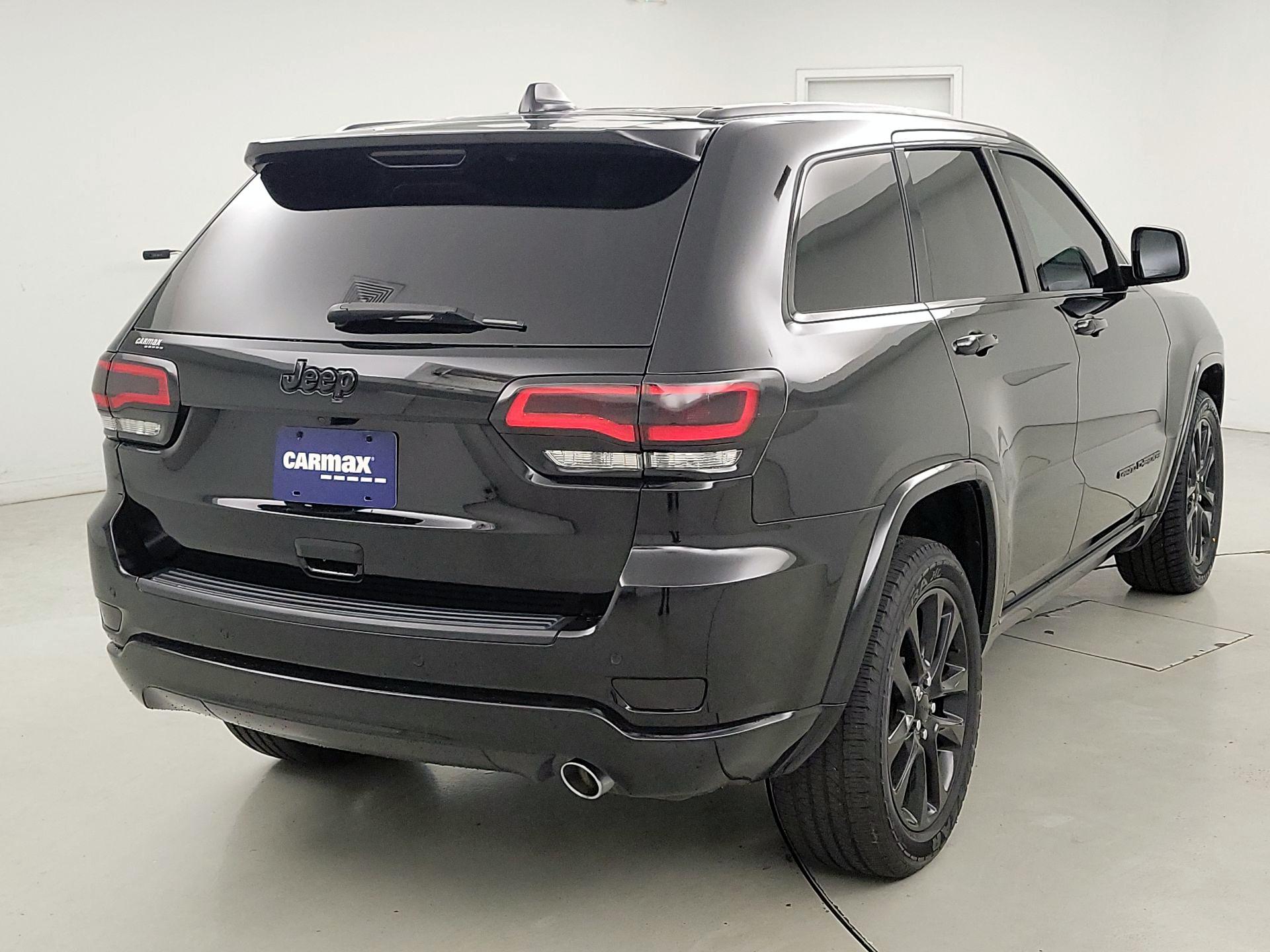 Thumbnail: 2020 Jeep Grand Cherokee - 5