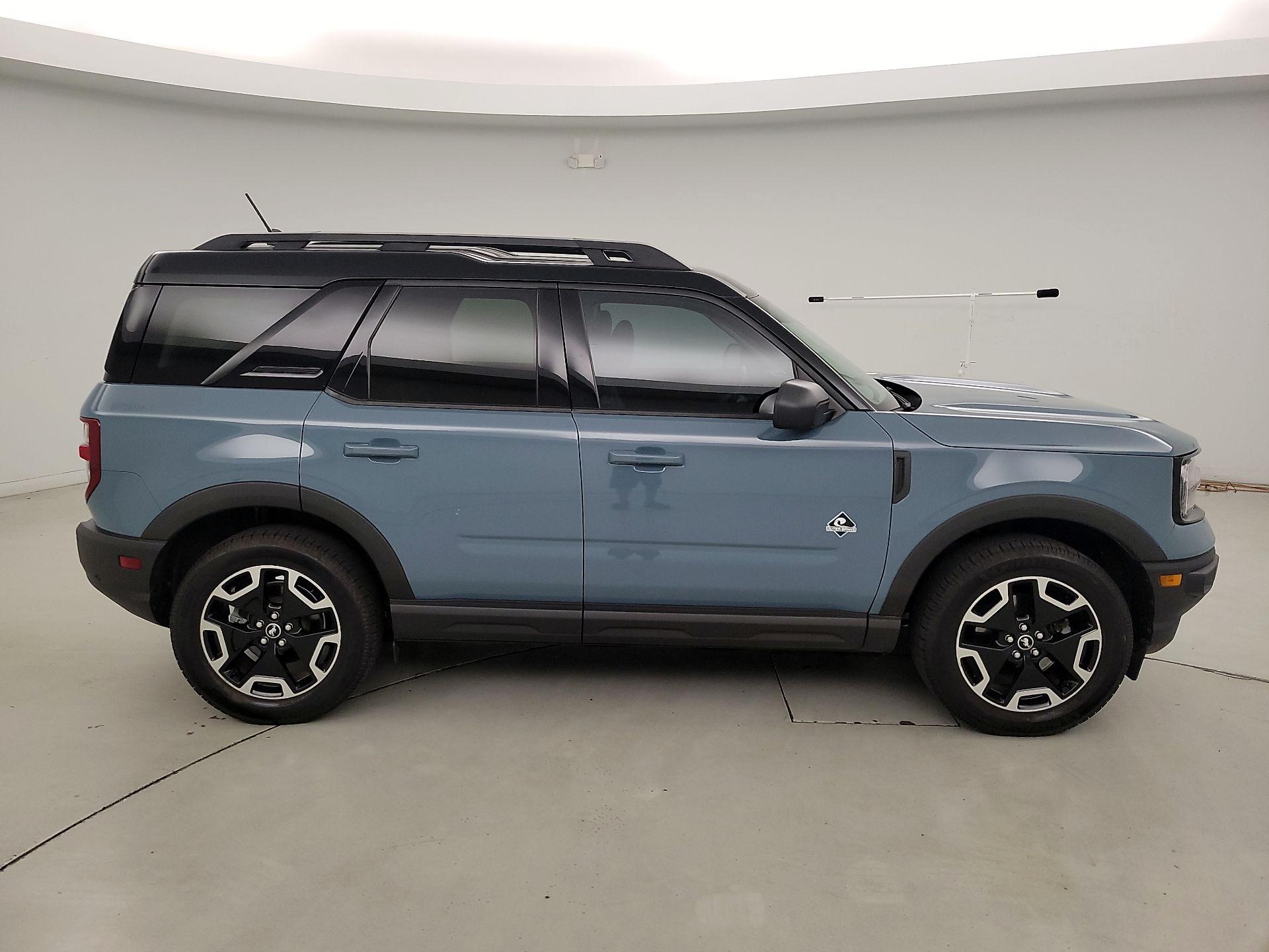 Thumbnail: 2022 Ford Bronco Sport - 4