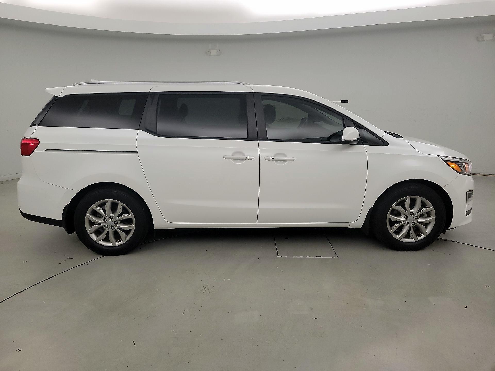 Thumbnail: 2020 Kia Sedona - 4
