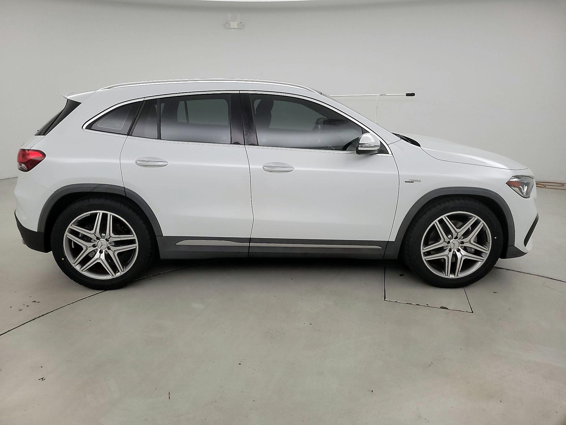 Thumbnail: 2021 Mercedes-Benz GLA - 4