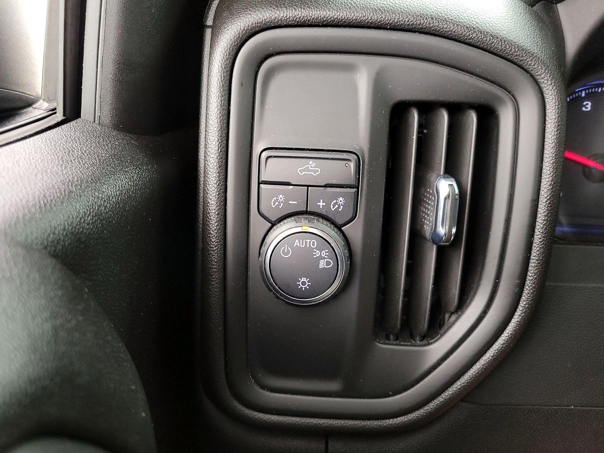 Thumbnail: 2023 Chevrolet Silverado 1500 - 13