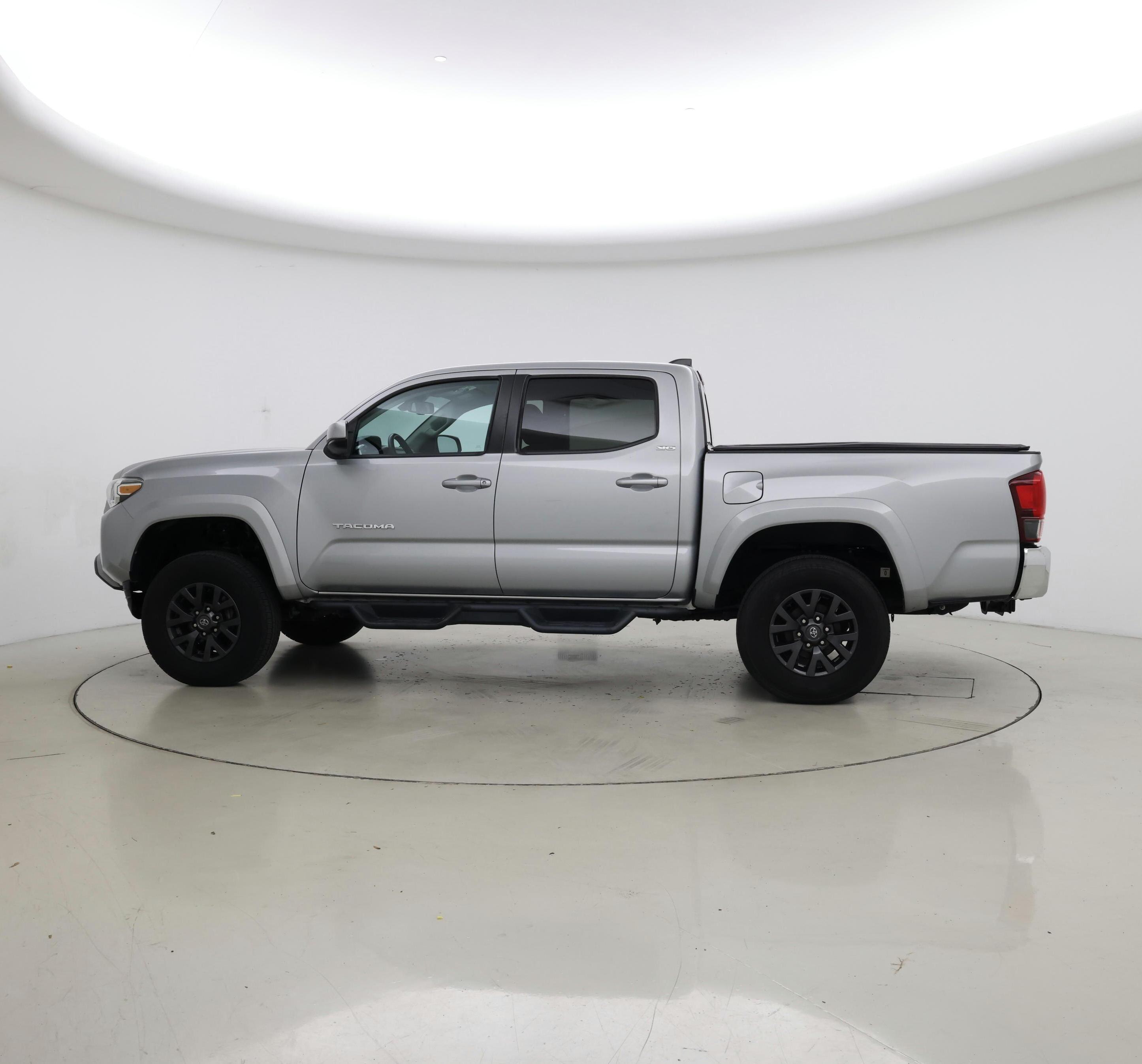 Thumbnail: 2021 Toyota Tacoma - 3