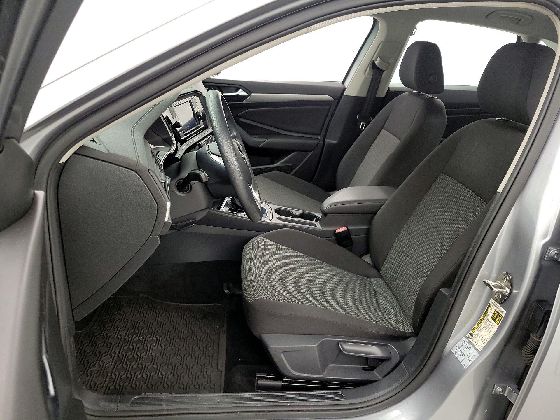 Thumbnail: 2019 Volkswagen Jetta - 11