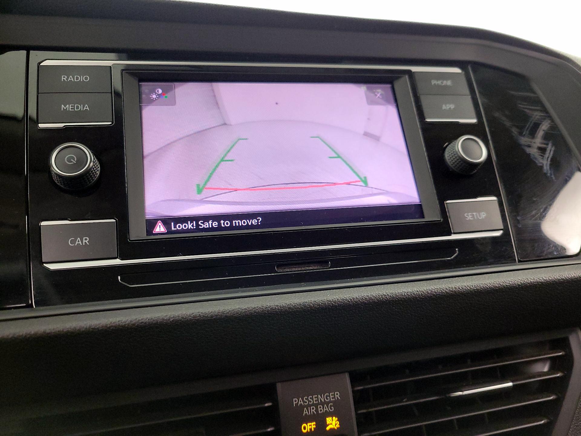 Thumbnail: 2019 Volkswagen Jetta - 14
