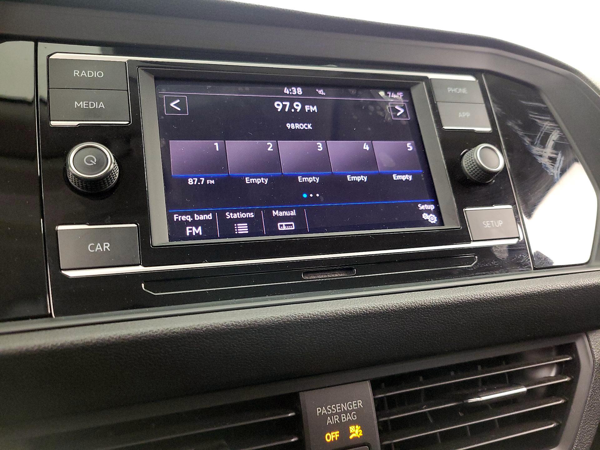 Thumbnail: 2019 Volkswagen Jetta - 15