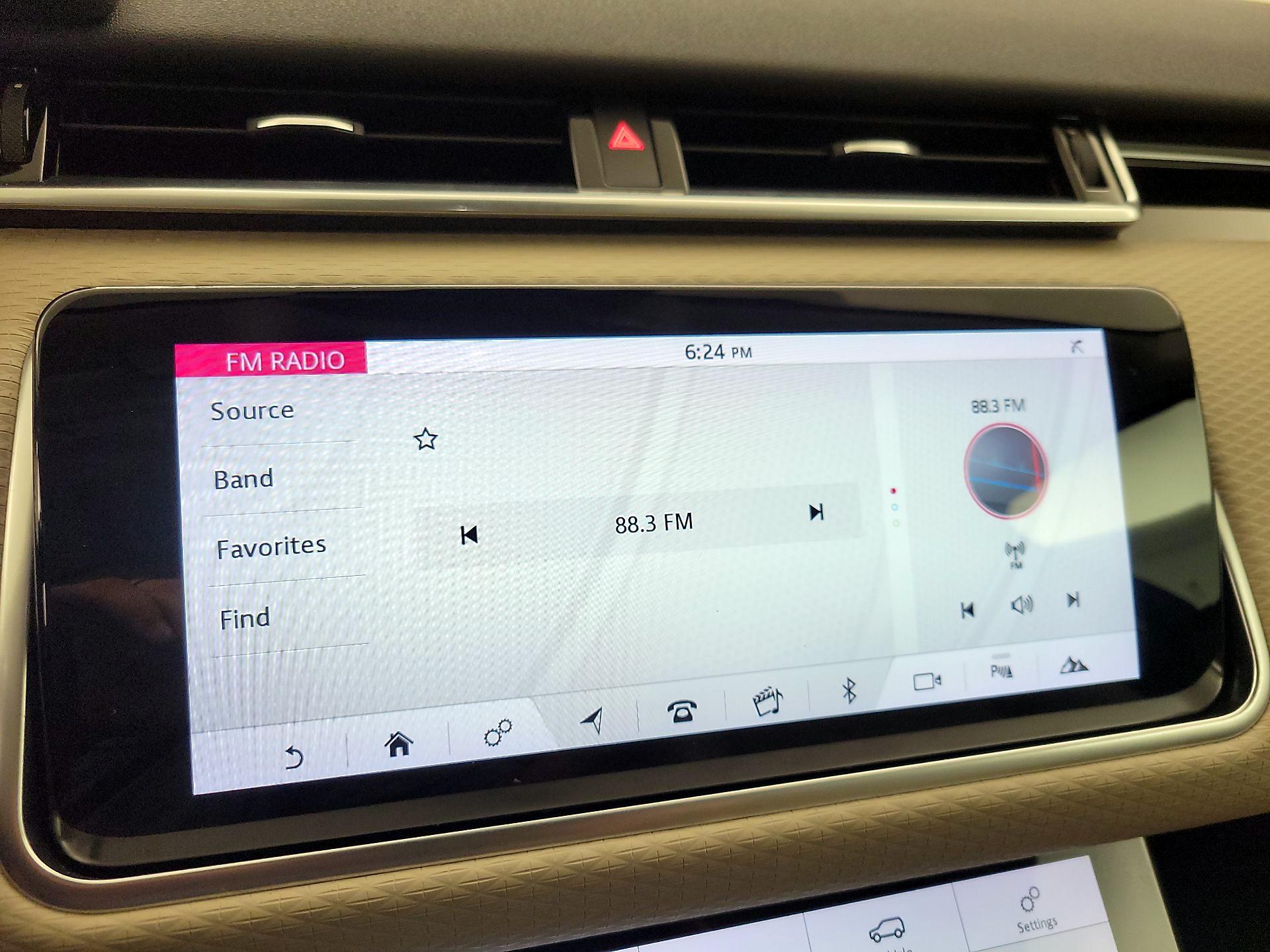 Thumbnail: 2018 Land Rover Range Rover Velar - 16