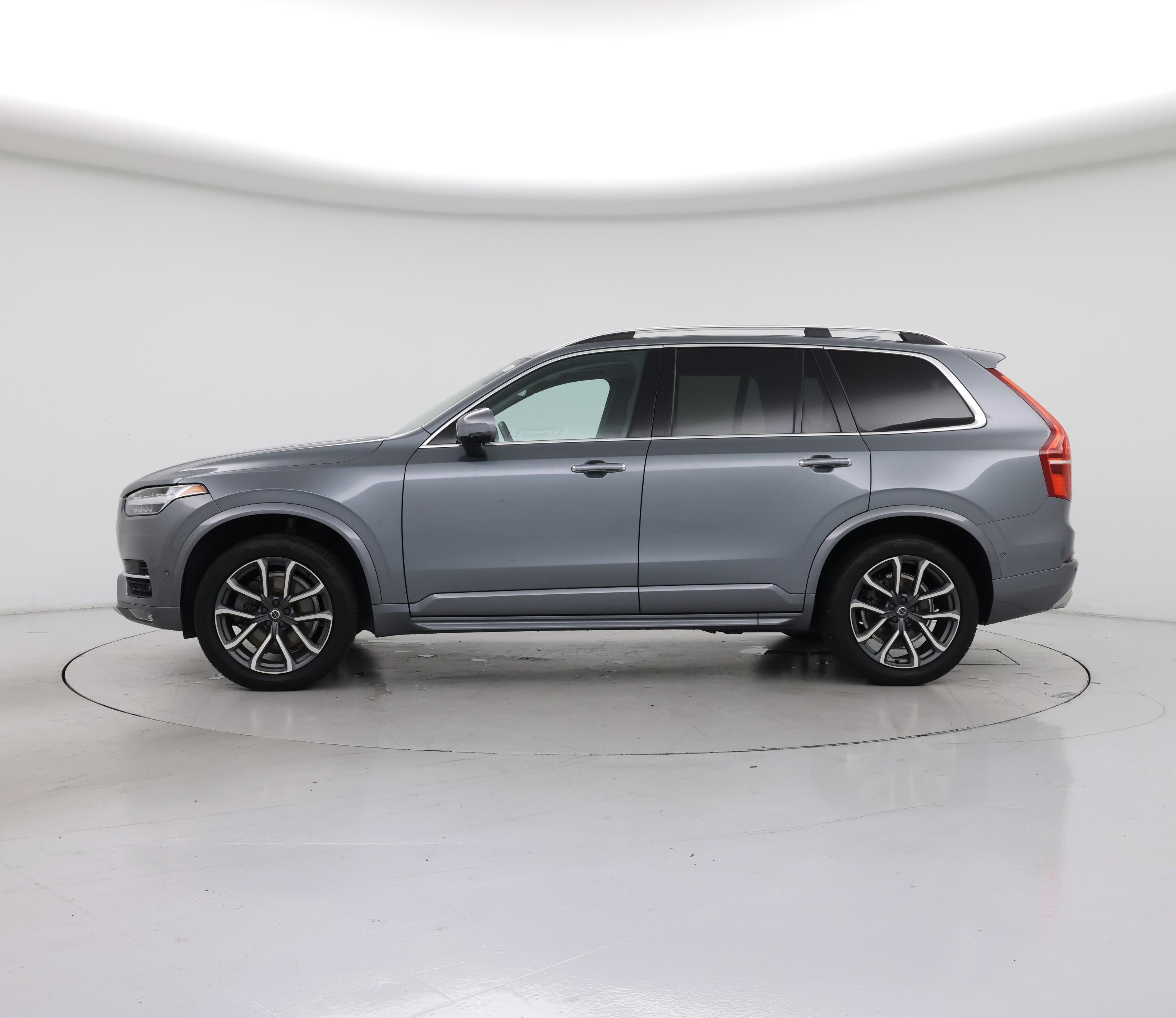 Thumbnail: 2018 Volvo XC90 - 3