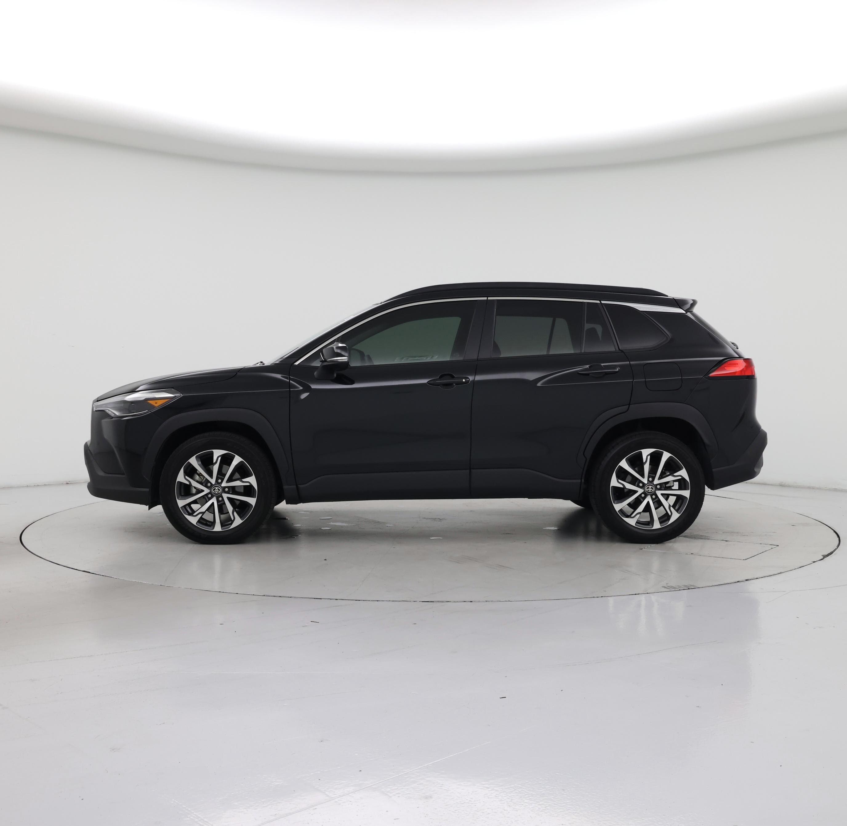 Thumbnail: 2022 Toyota Corolla Cross - 3