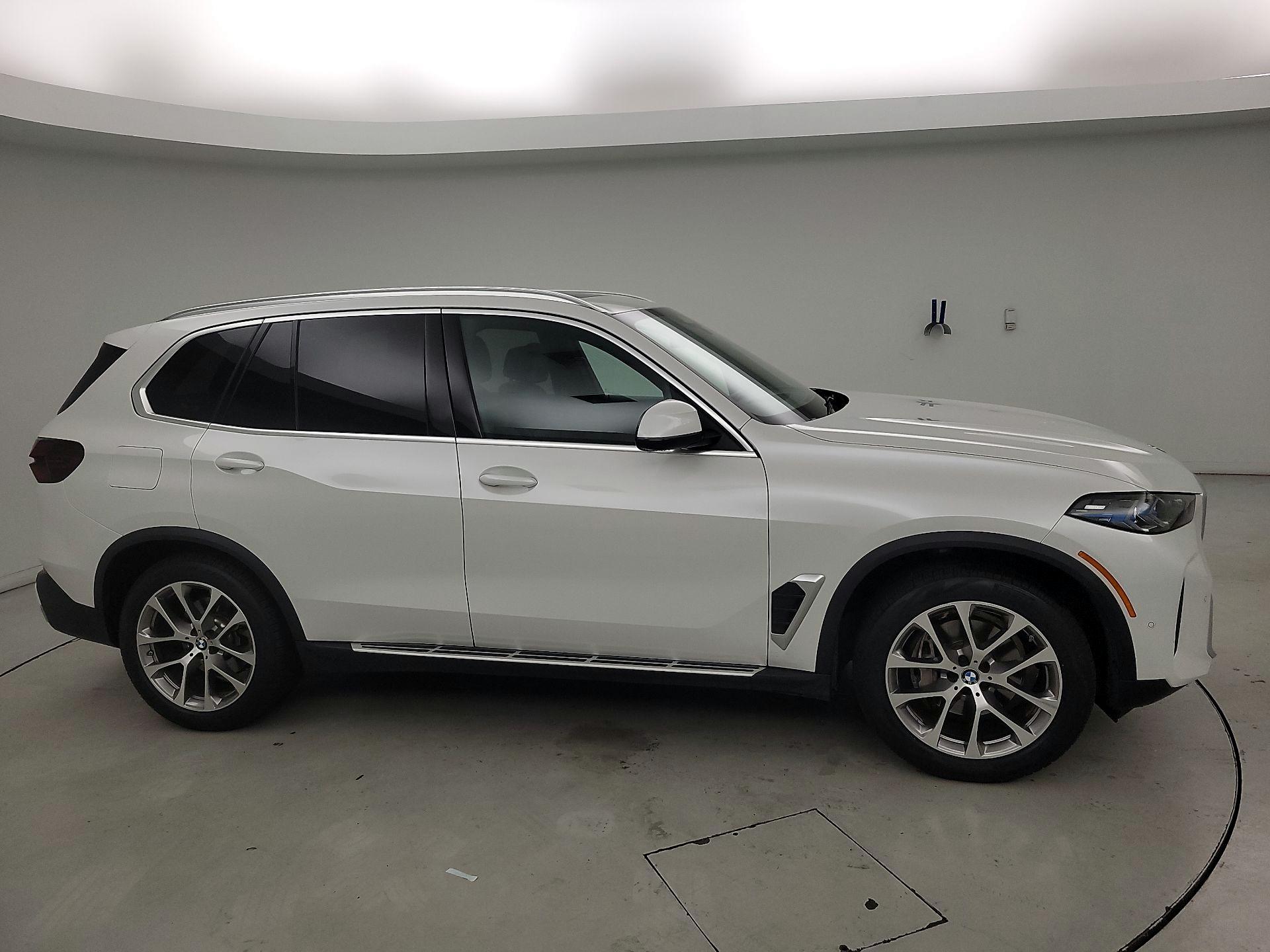 Thumbnail: 2024 BMW X5 - 4