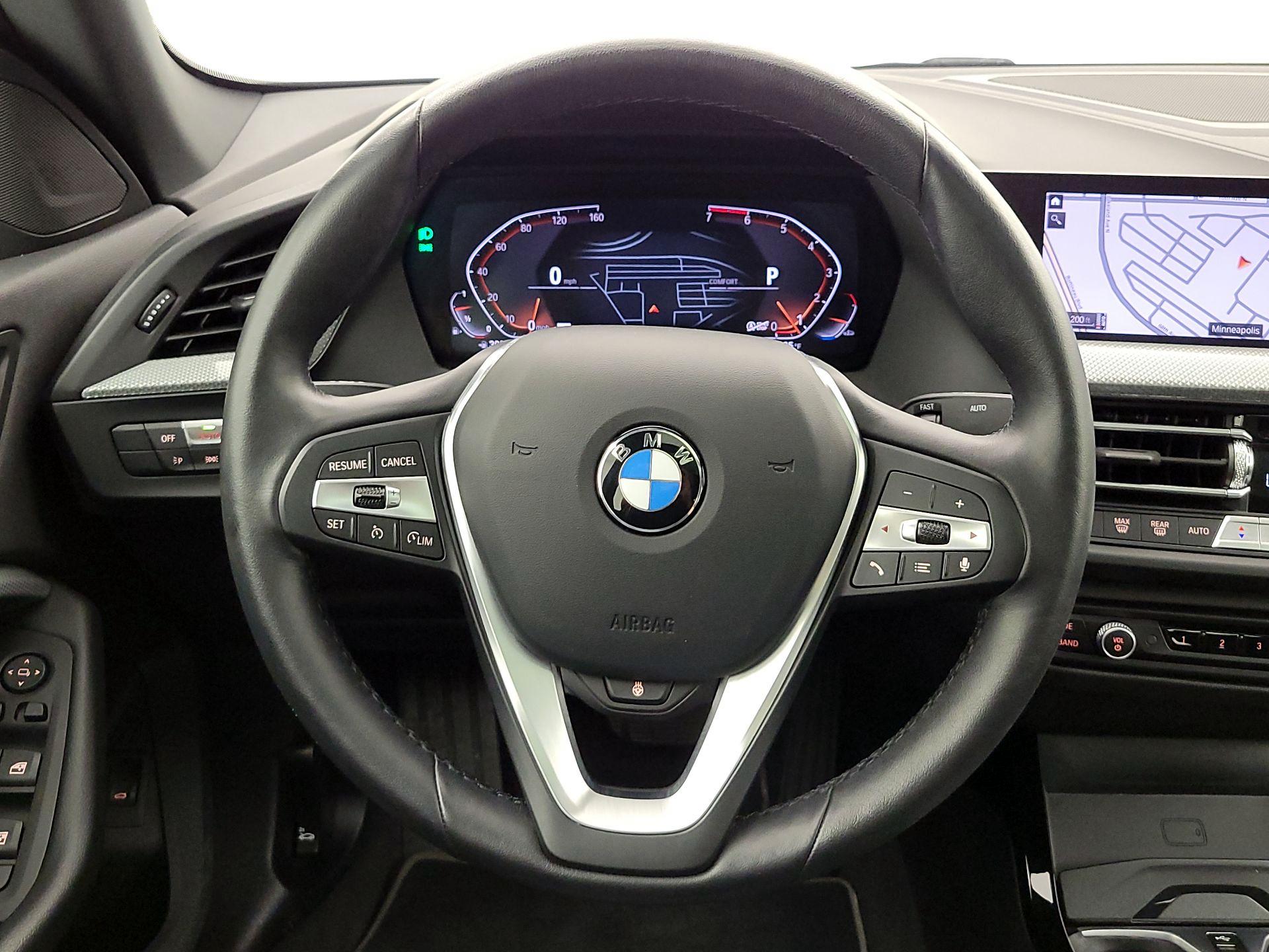 Thumbnail: 2024 BMW 2 Series - 10
