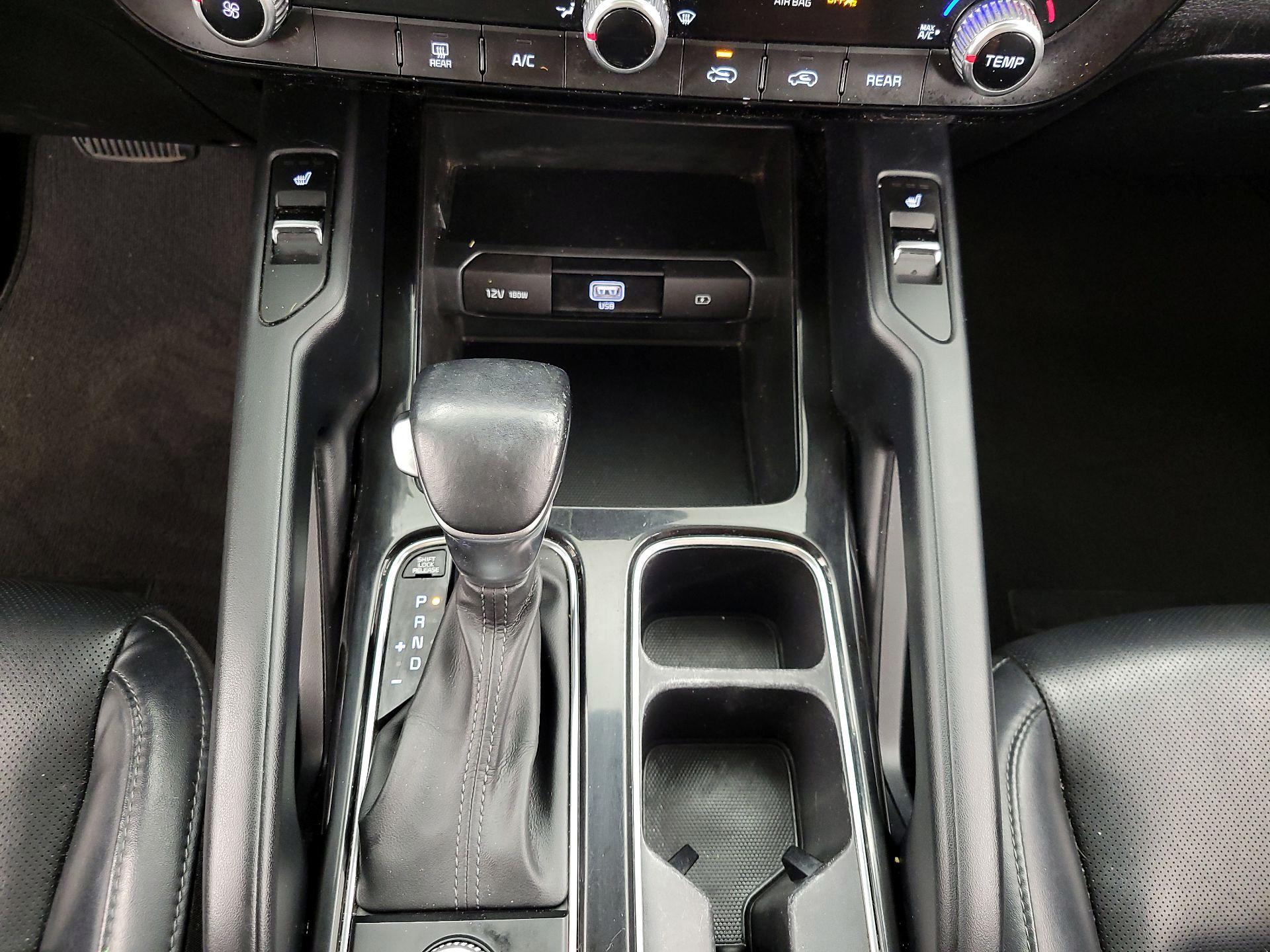 Thumbnail: 2020 Kia Telluride - 17