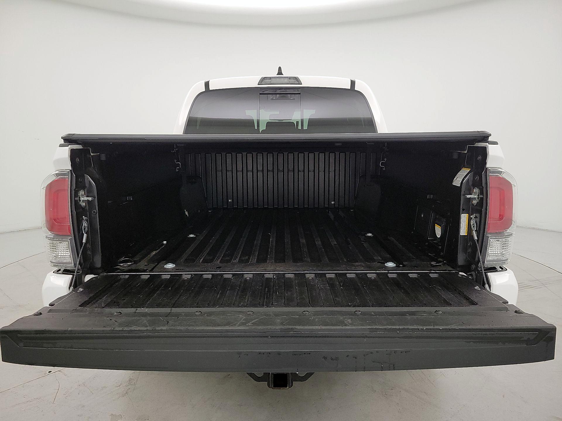 Thumbnail: 2021 Toyota Tacoma - 20