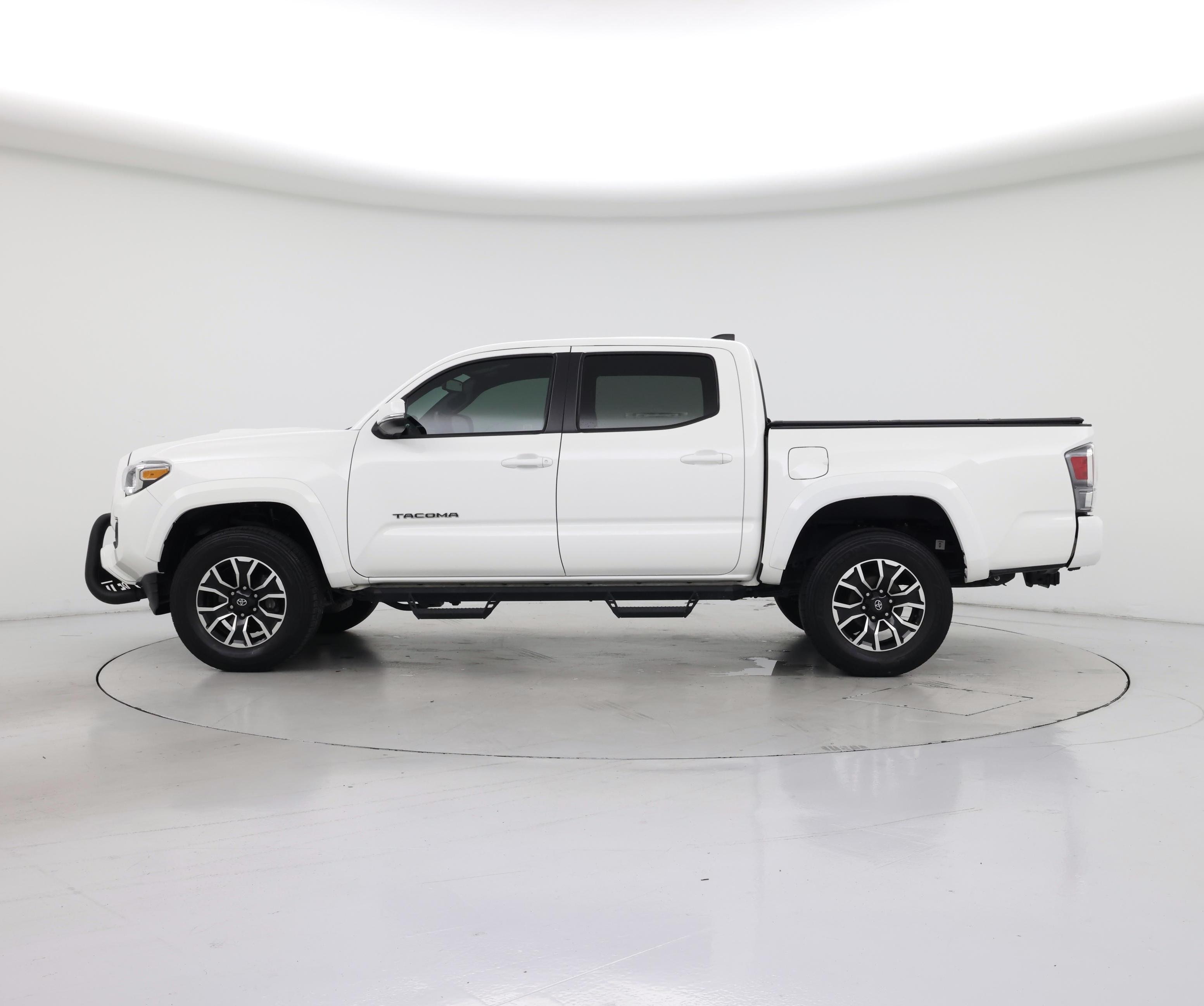 Thumbnail: 2021 Toyota Tacoma - 3