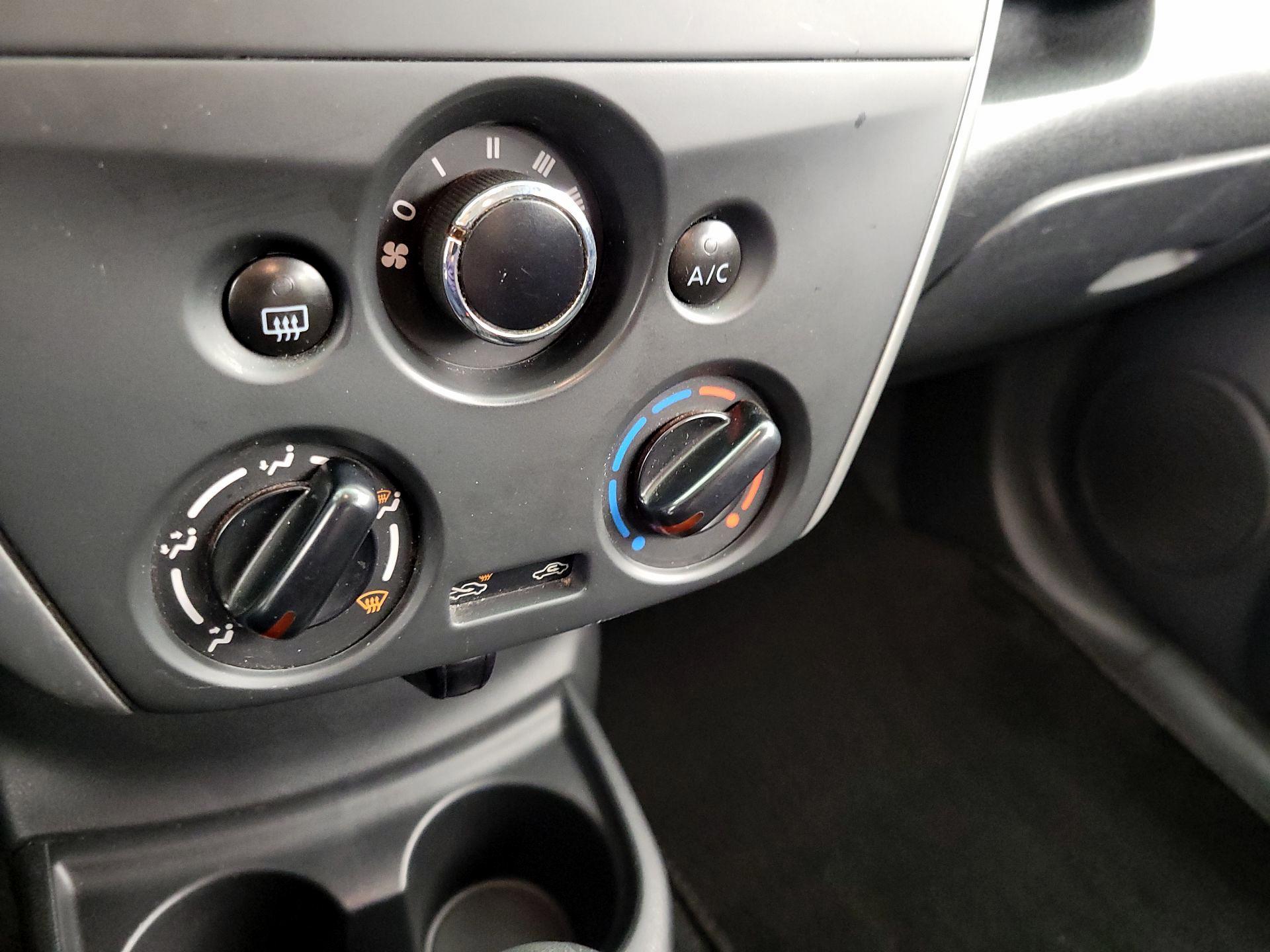 Thumbnail: 2015 Nissan Versa Note - 15