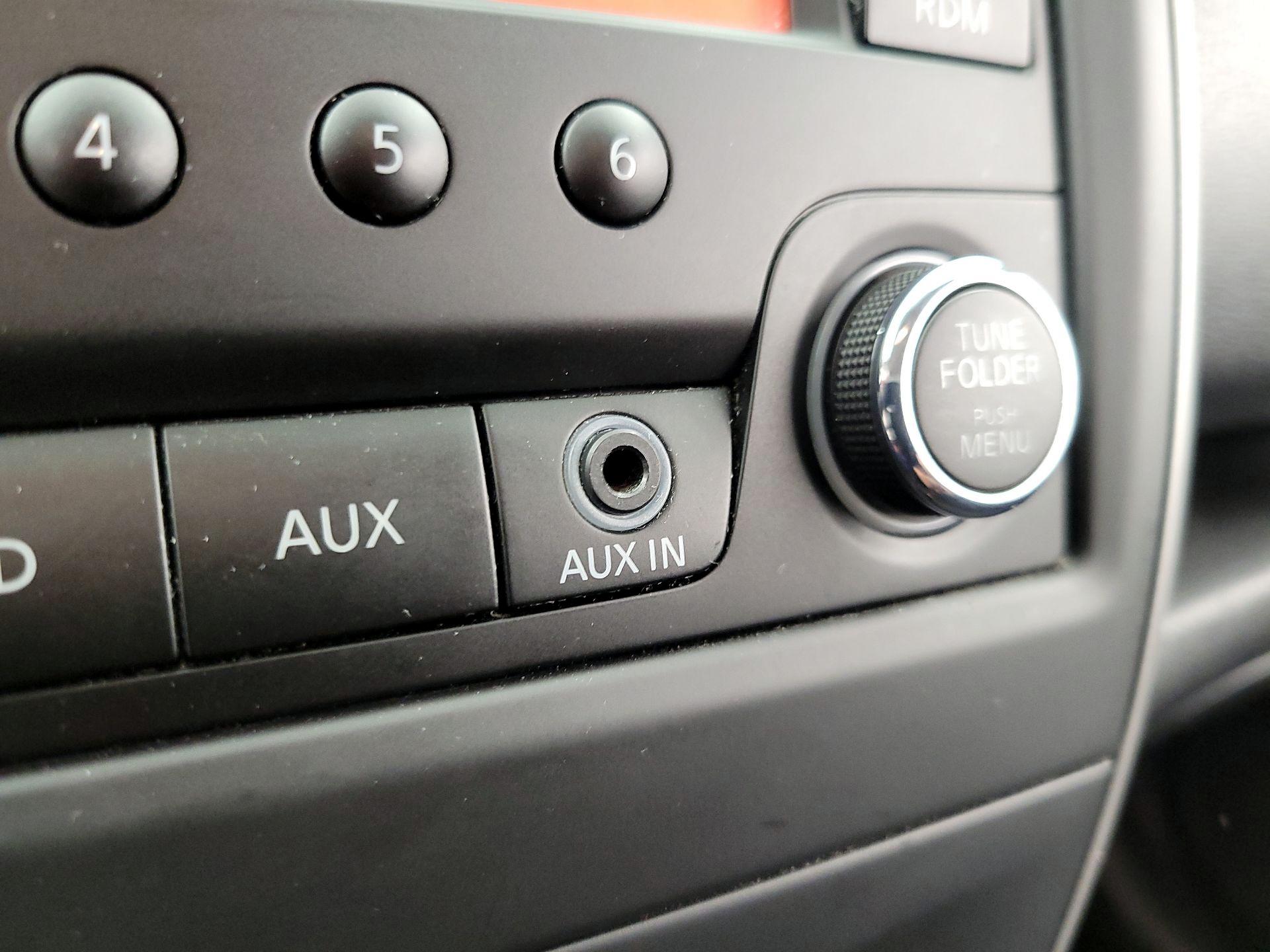 Thumbnail: 2015 Nissan Versa Note - 17