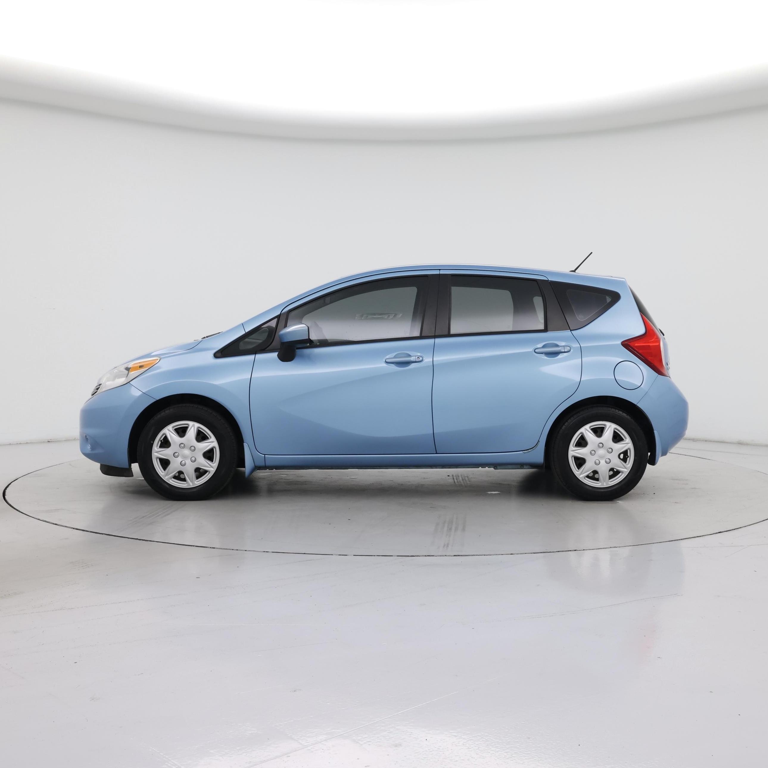 Thumbnail: 2015 Nissan Versa Note - 3